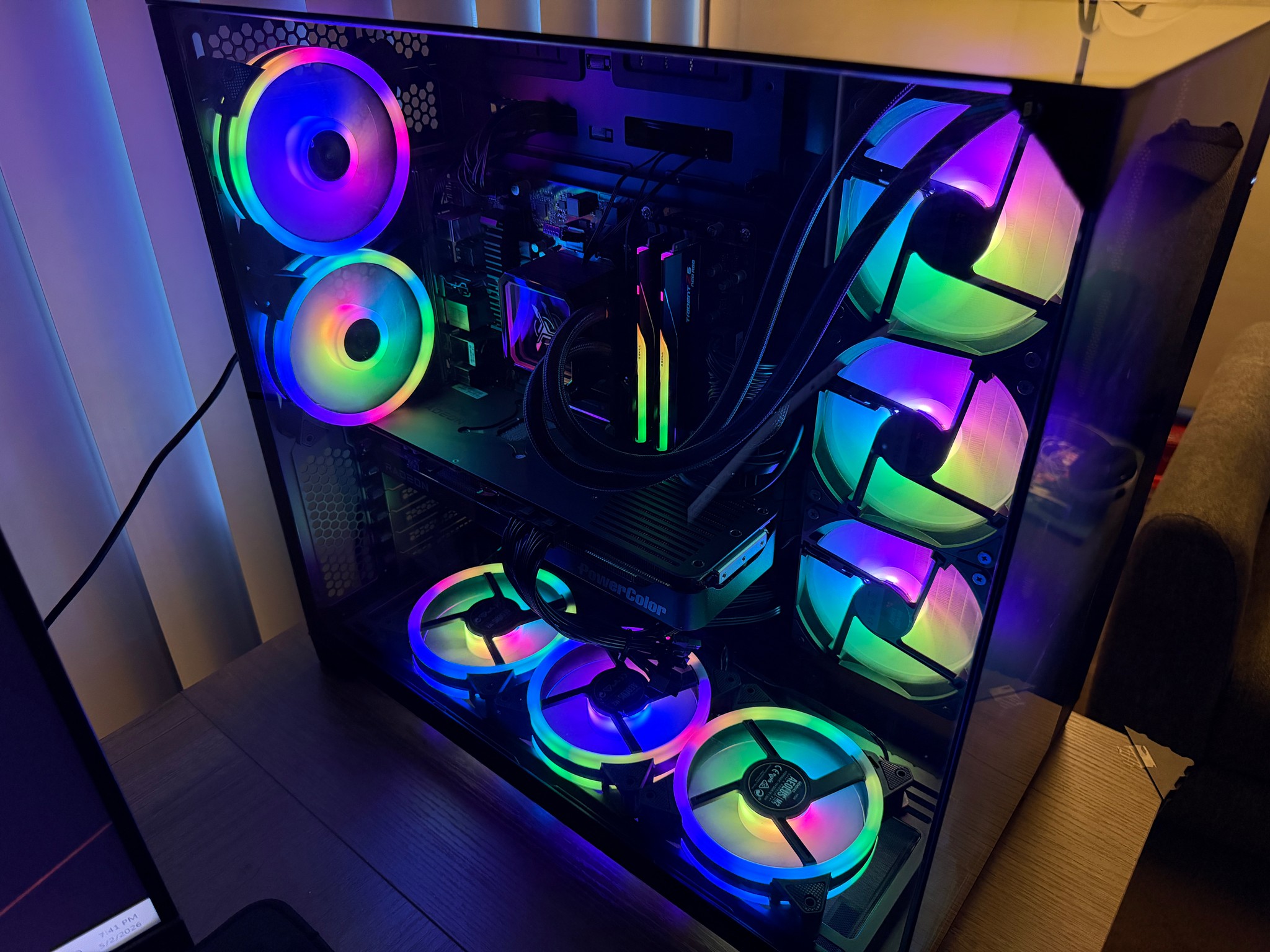 Skytech O11V Gaming PC AMD Ryzen 7 7700 RX 9070 XT 16GB 64GB DDR5 2TB NVMe Custom Gaming PC Build