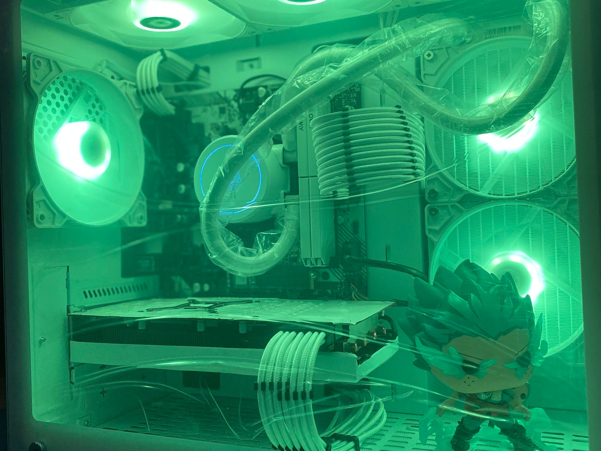 (Liquid-cooled) RX 5700XT| Ryzen 7| 16GB GLOWAY DDR4 RAM| 1TB NVMe SSD| Windows 11 PRO w/ Deku💫