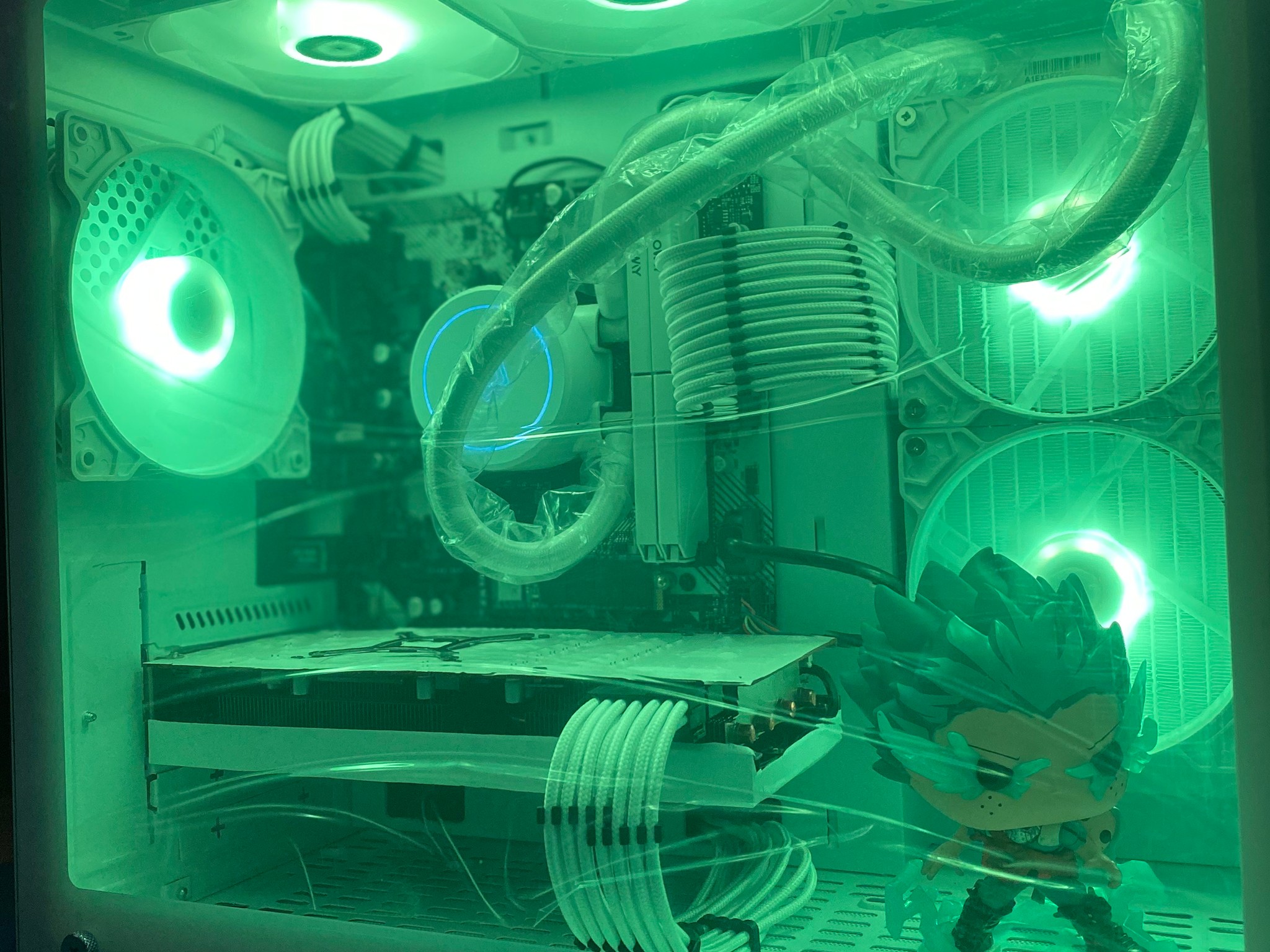 (Liquid-cooled) RX 5700XT| Ryzen 7| 16GB GLOWAY DDR4 RAM| 1TB NVMe SSD| Windows 11 PRO w/ Deku💫
