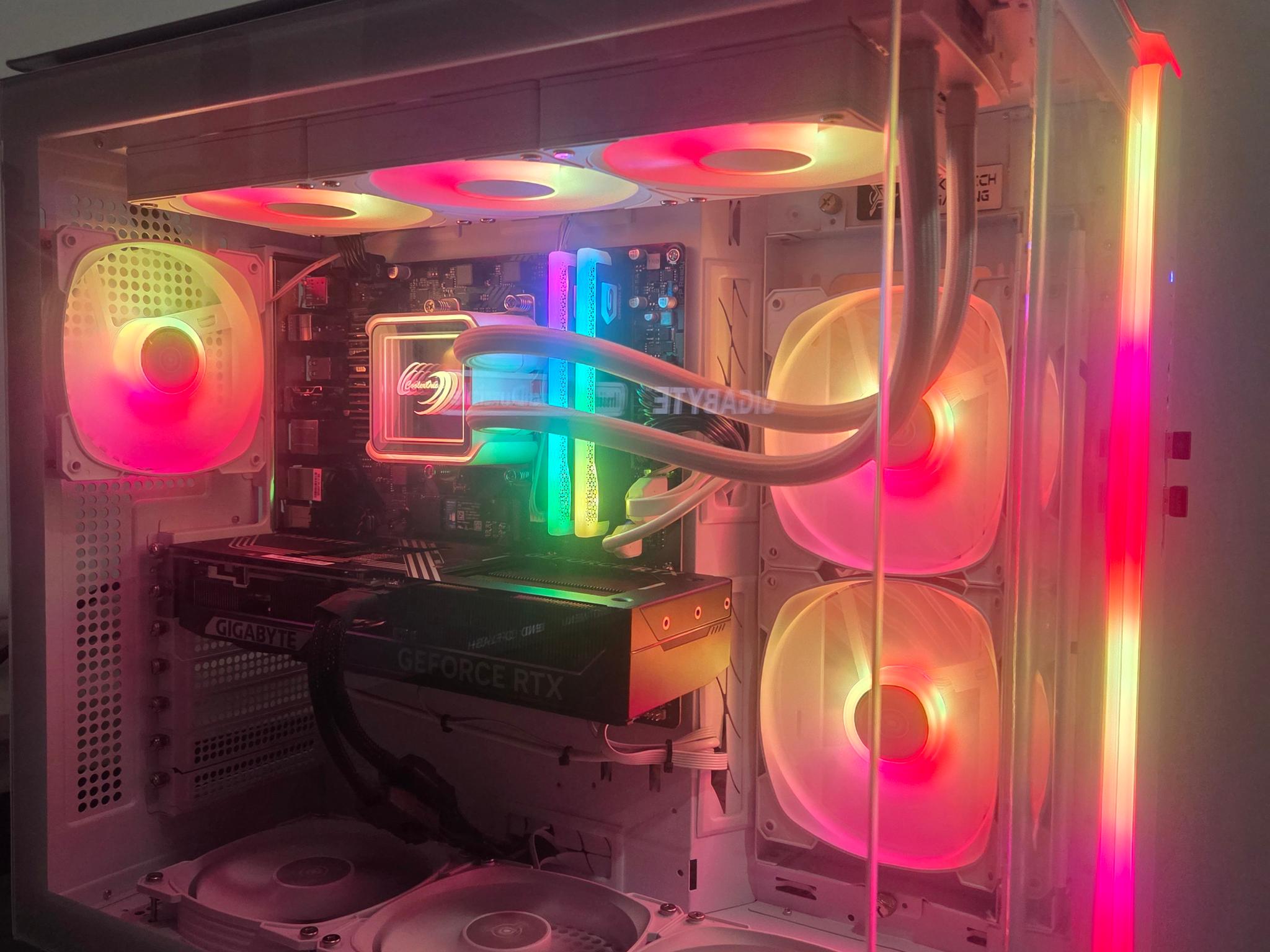 RTX 5070 GAMING PC-| Ryzen 7 9700X | 32GB DDR5 | 2TB NVM