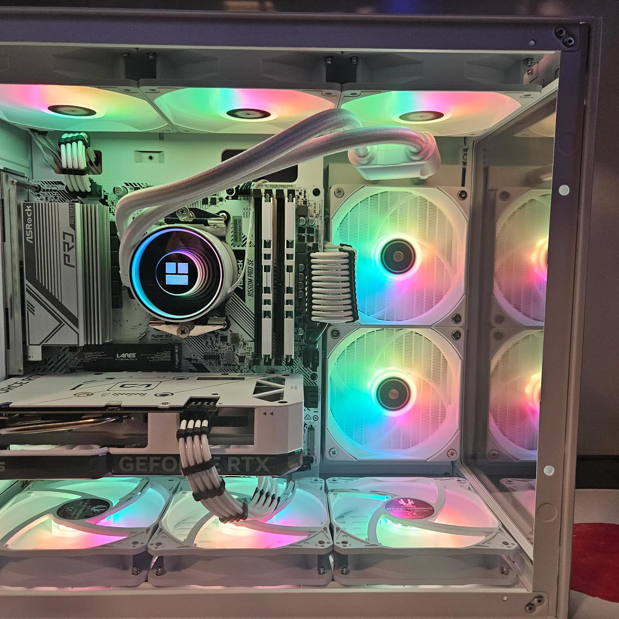 CYBER MONDAY SPECIAL Arctic Beast Ryzen 7 5700X / 32GB / 2TB SSD / RTX 4060