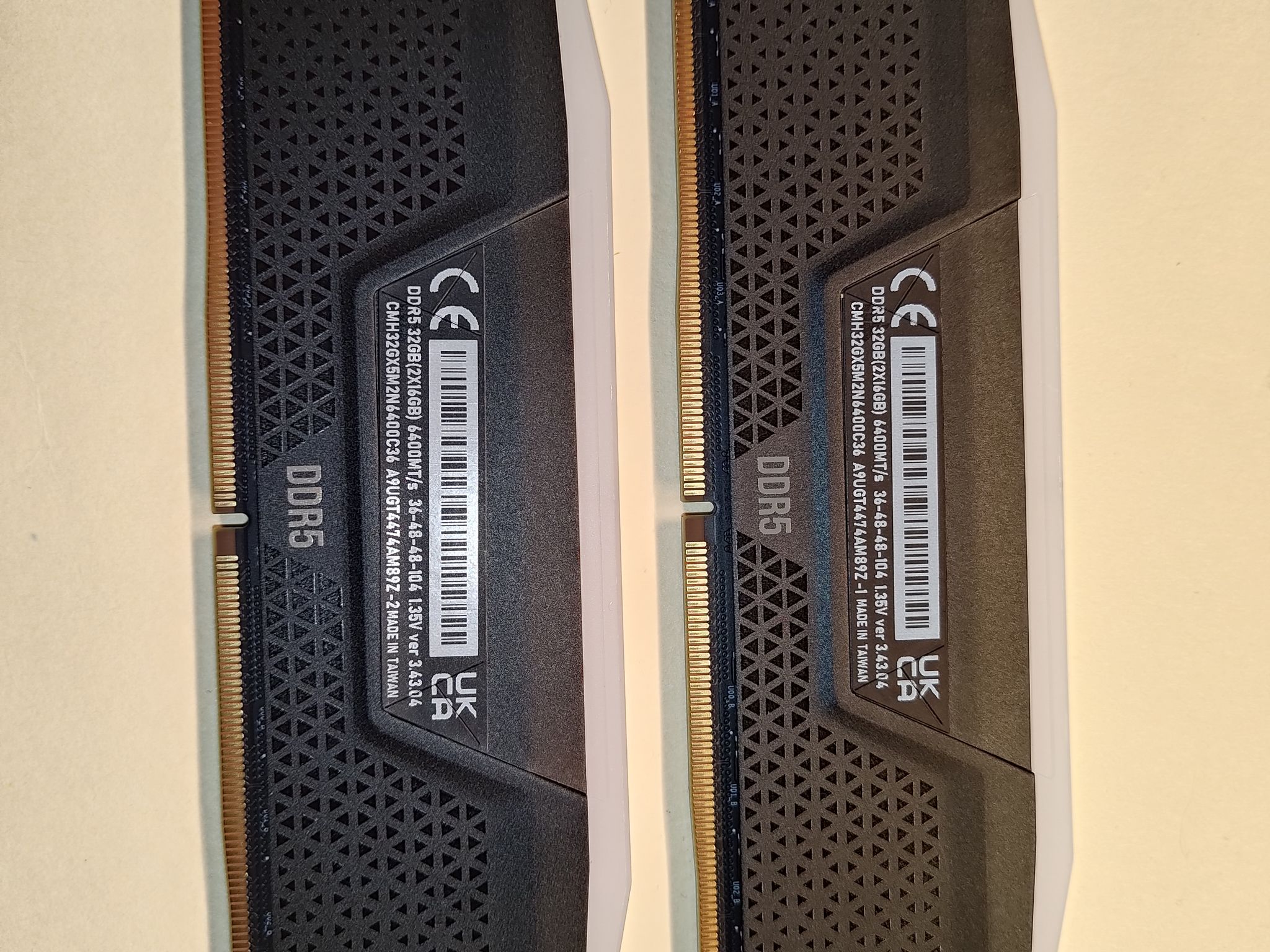 CORSAIR Vengeance RGB 32GB (2 x 16GB) 288-Pin PC RAM DDR5 6400