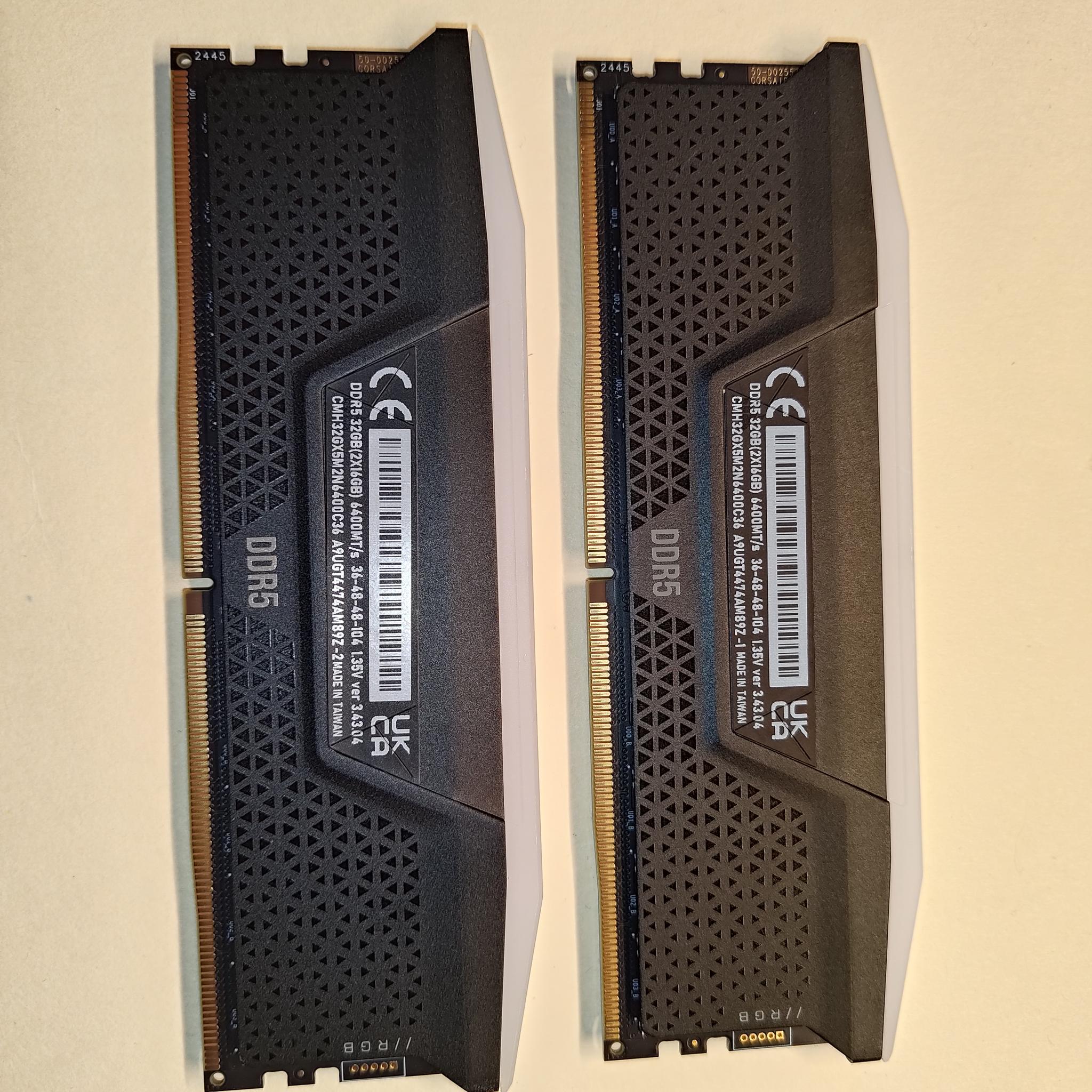 CORSAIR Vengeance RGB 32GB (2 x 16GB) 288-Pin PC RAM DDR5 6400