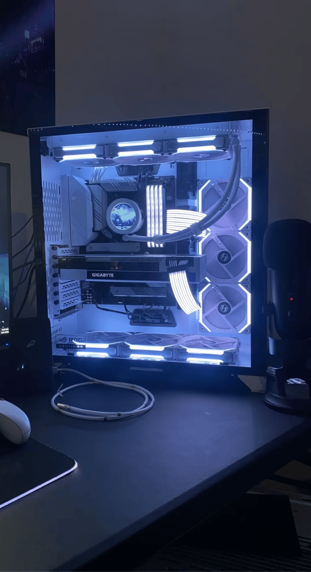 Clouds of Elysium 신들 Ryzen 9 5900x/3080ti gaming pc