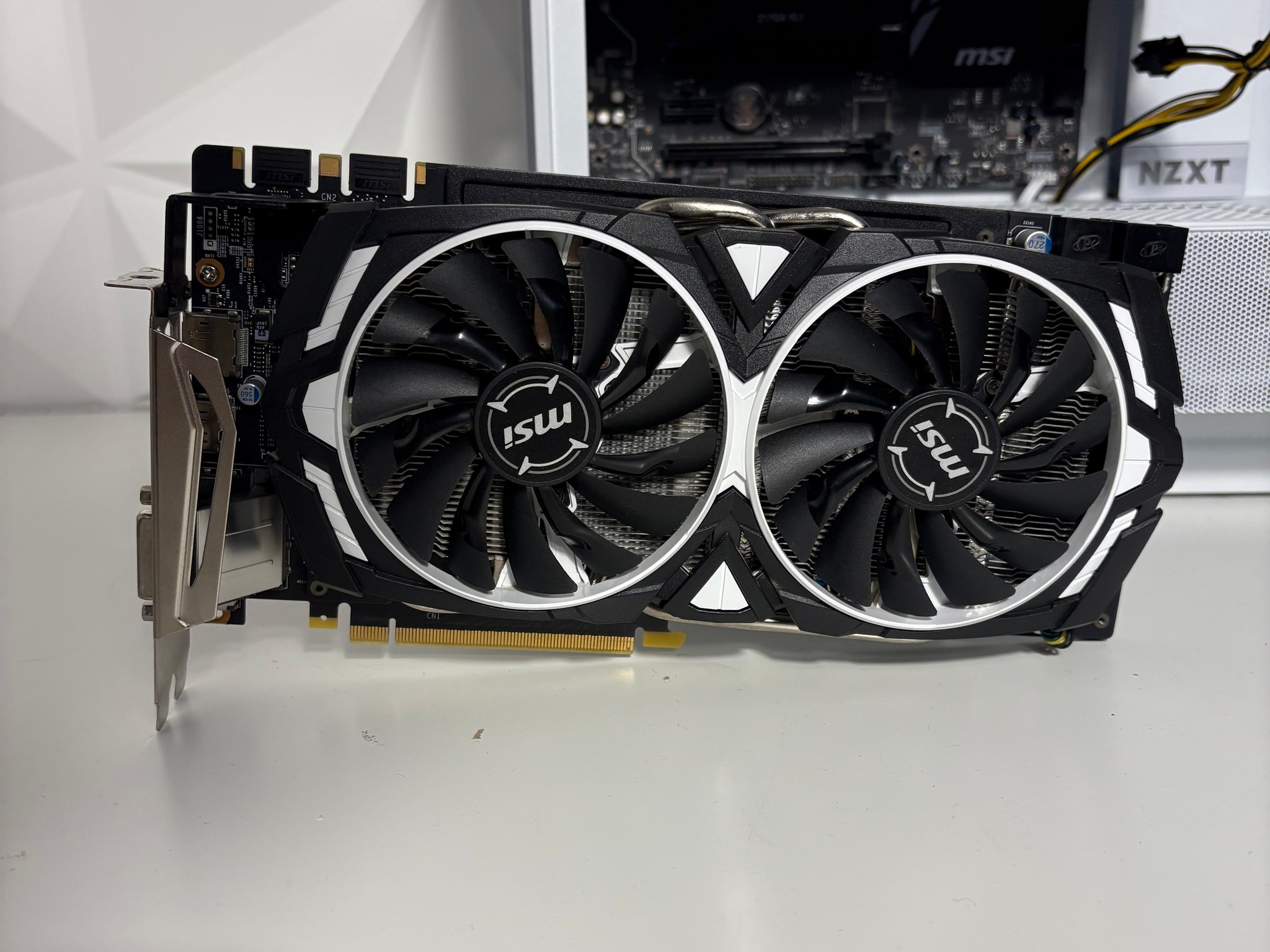 MSI GTX 1070 Ti Armor OC - 8GB GDDR5