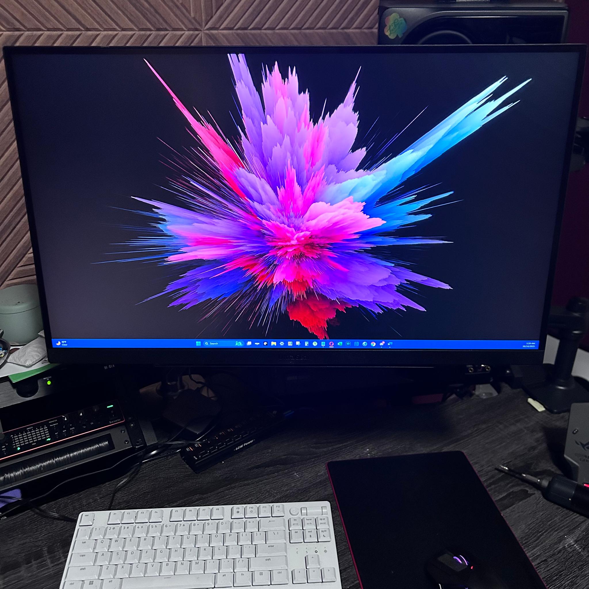 LG UltraGear 27" (1440P) (240Hz) Gaming Monitor (27GR83Q-B)