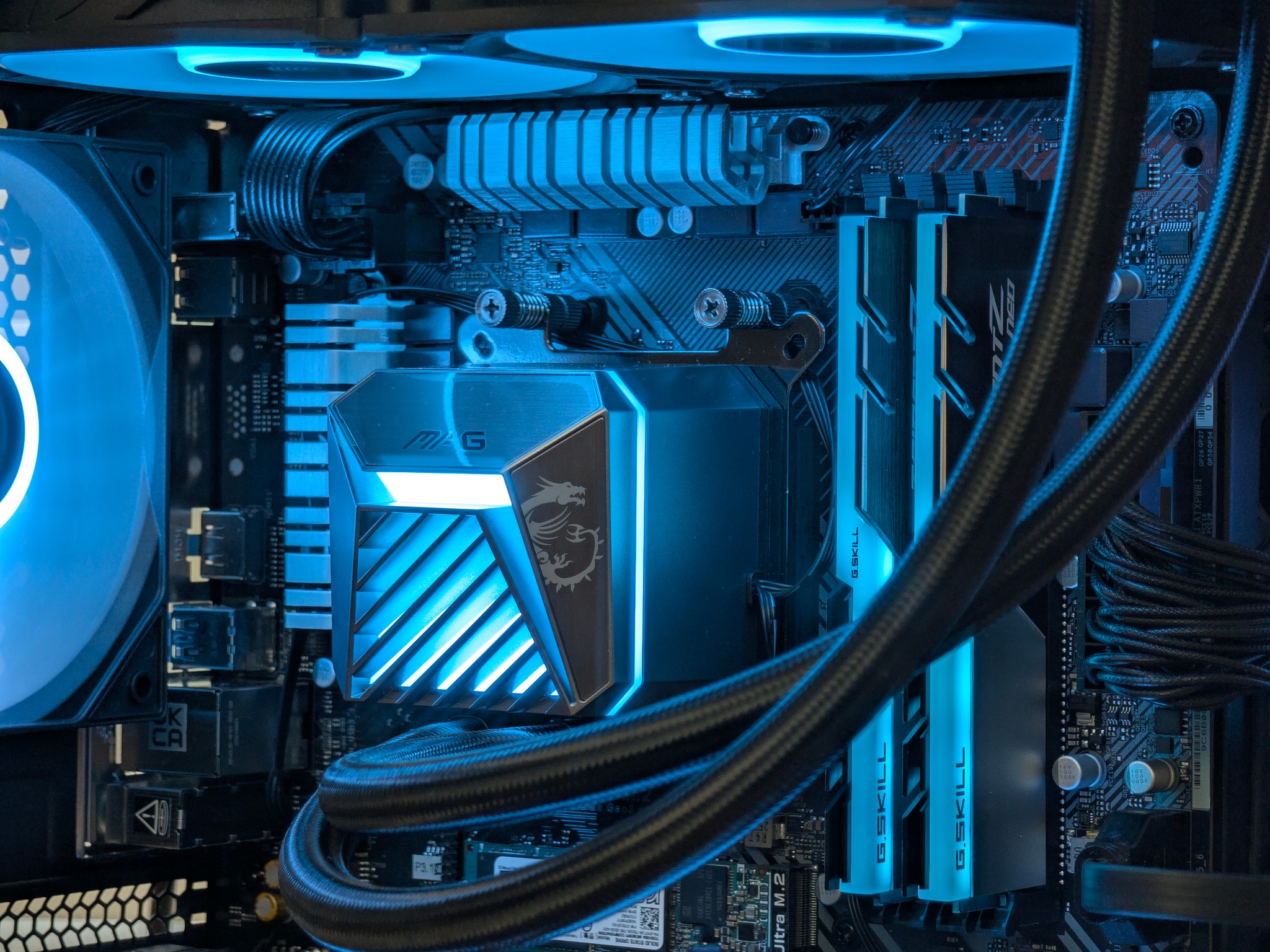 🖤💙Ryzen 7 3700x | RTX 4060Ti | 1TB SSD | 32GB RAM | Gaming PC💙🖤