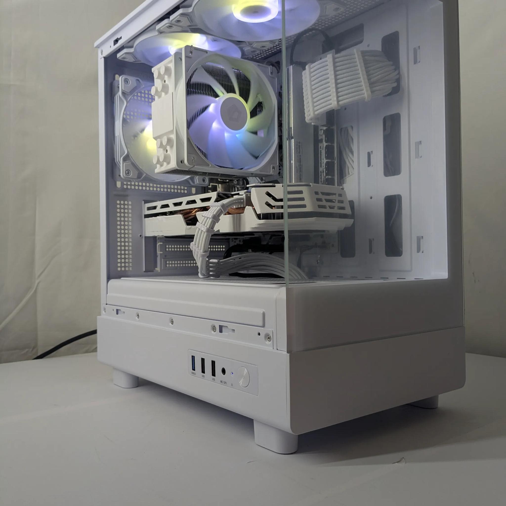 White-Themed Gaming PC – RX 580 | Ryzen 7 1700 | 16GB RAM | 500GB NVMe SSD