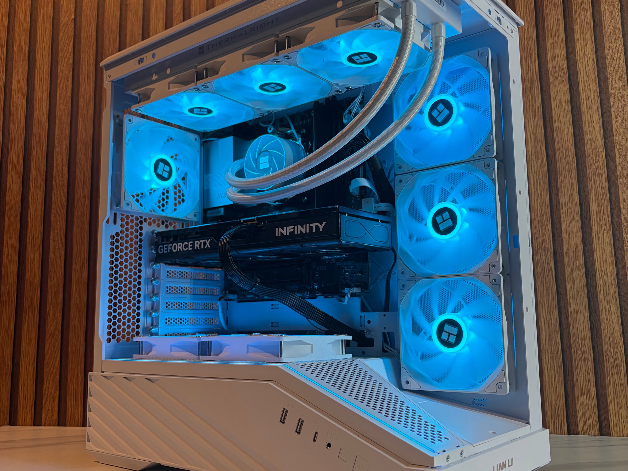 RTX 5070 | RYZEN 7 7800X3D | 16GB DDR5 | 750W PSU | 1TB SSD| 360MM AIO