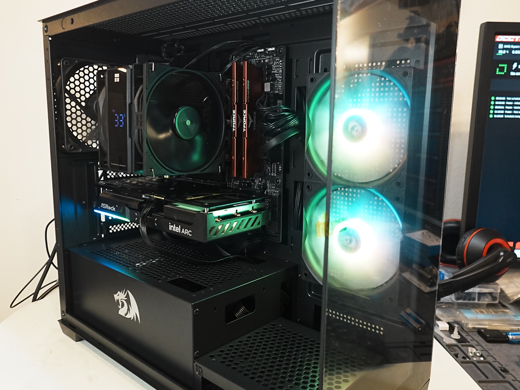 🏎️🎩💎 Gorgeous Fishtank | Ryzen 5 7600X | Intel Arc B580 | 32GB DDR5 5200 | 1TB NVMe SSD
