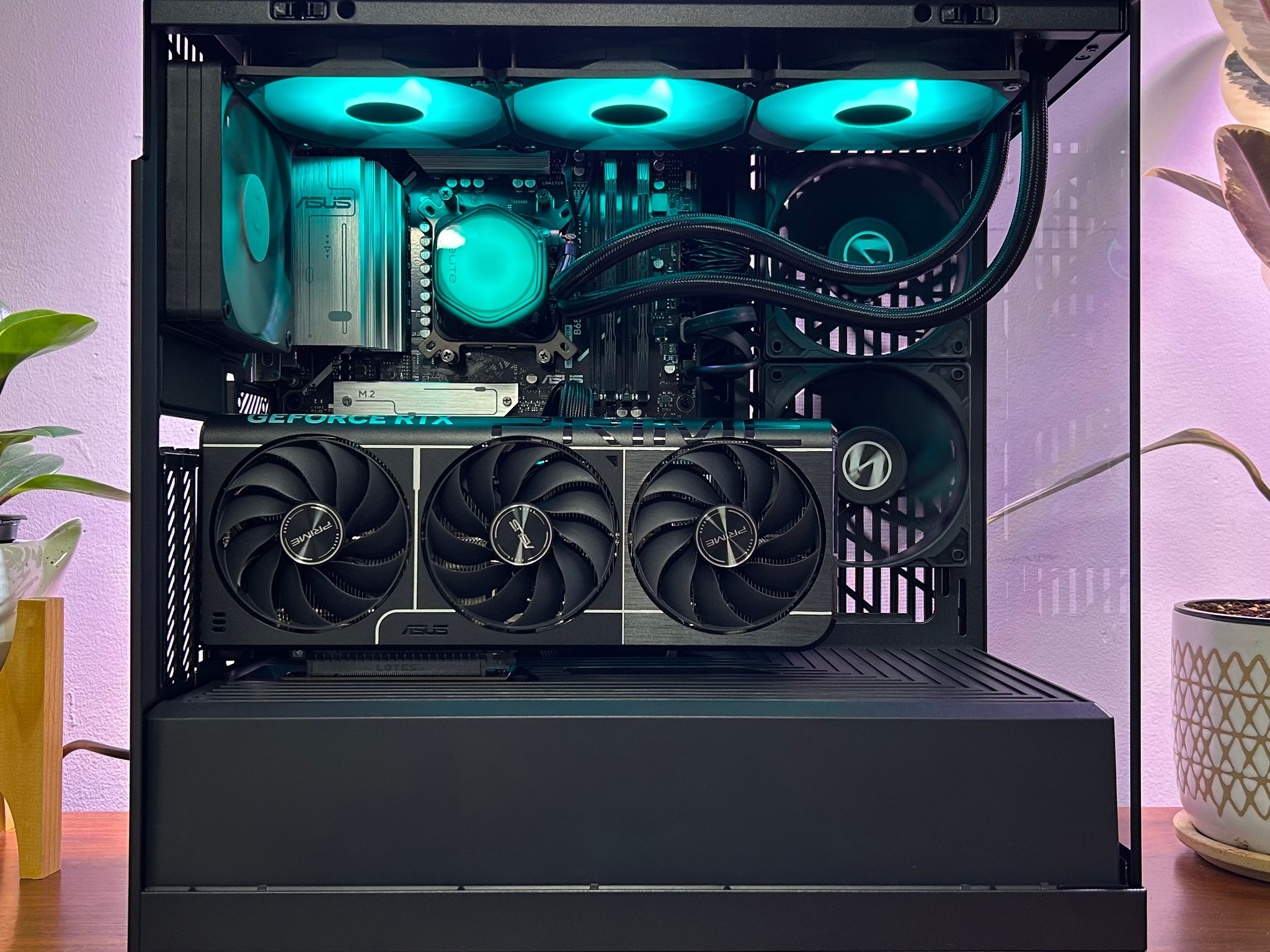 RTX 5070 | Ryzen 5 7600X3D | 32GB DDR5 | 2TB NVMe | 360mm AIO | HYTE Y40