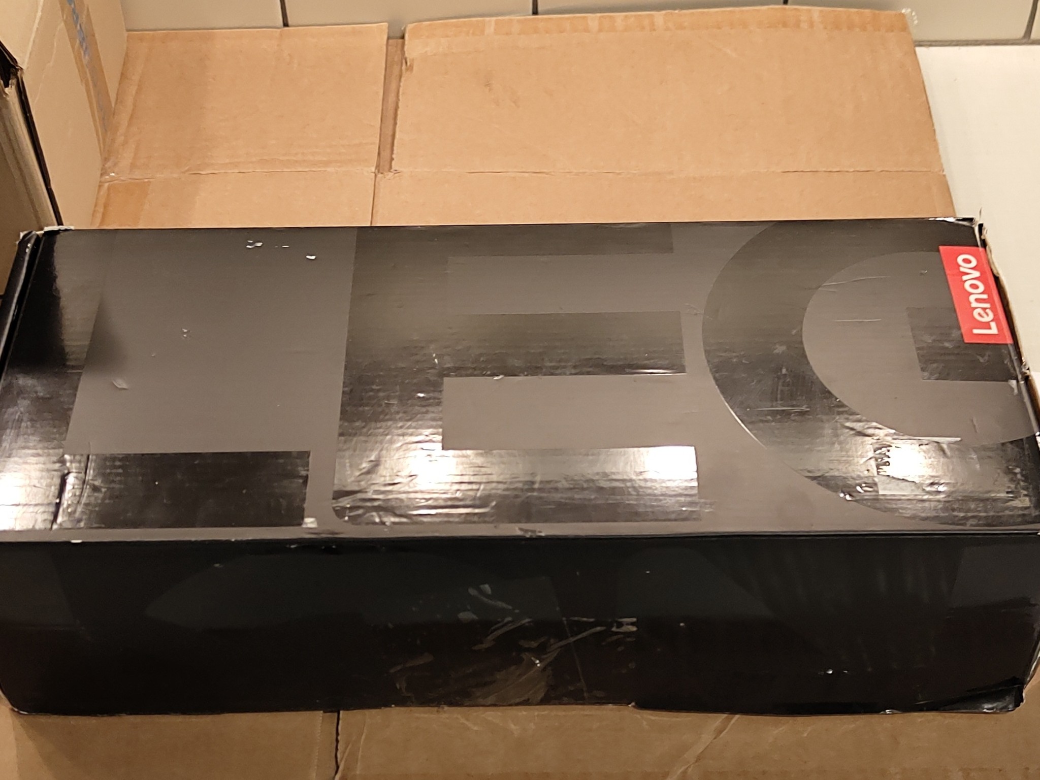 Lenovo LEGION GO Z1 Extreme 512gb 8APU1 (w/ OEM Case and Charger) [Open Box]