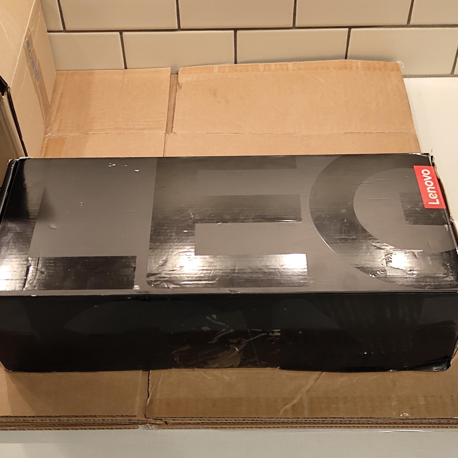 Lenovo LEGION GO Z1 Extreme 512gb 8APU1 (w/ OEM Case and Charger) [Open Box]