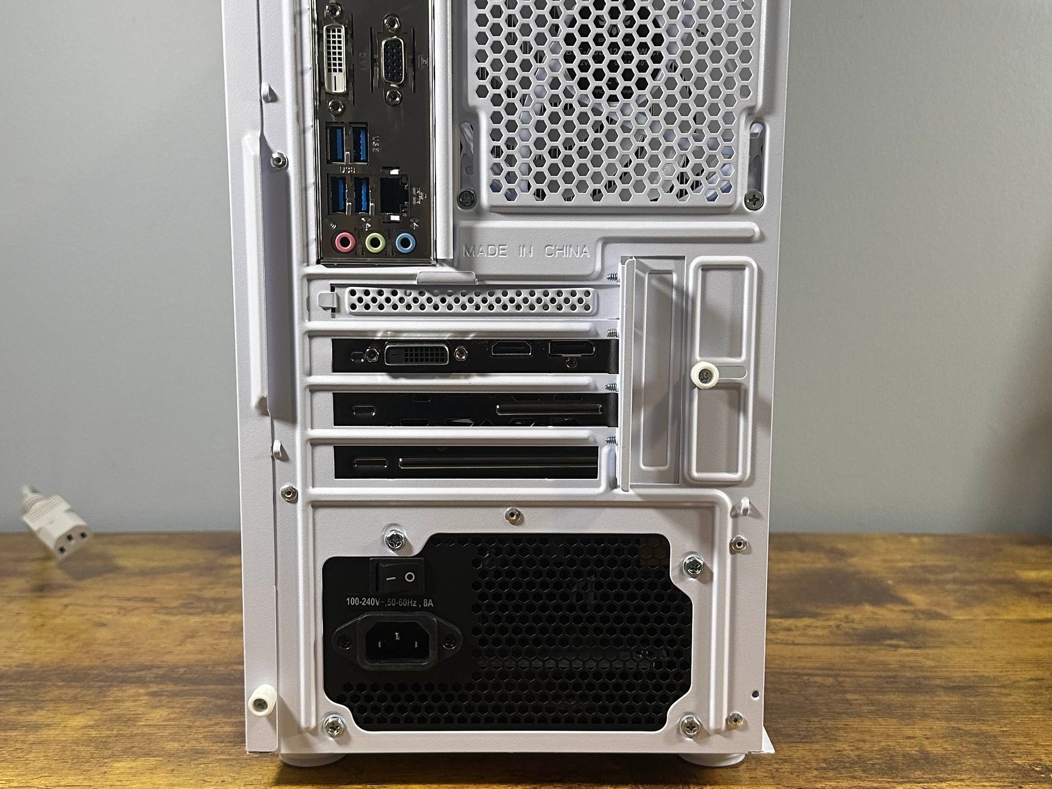 GTX 1660 6GB | Ryzen 5 4500 | 16GB DDR4 | 500GB SSD | Win11 | WIFI | 1080P White Gaming PC