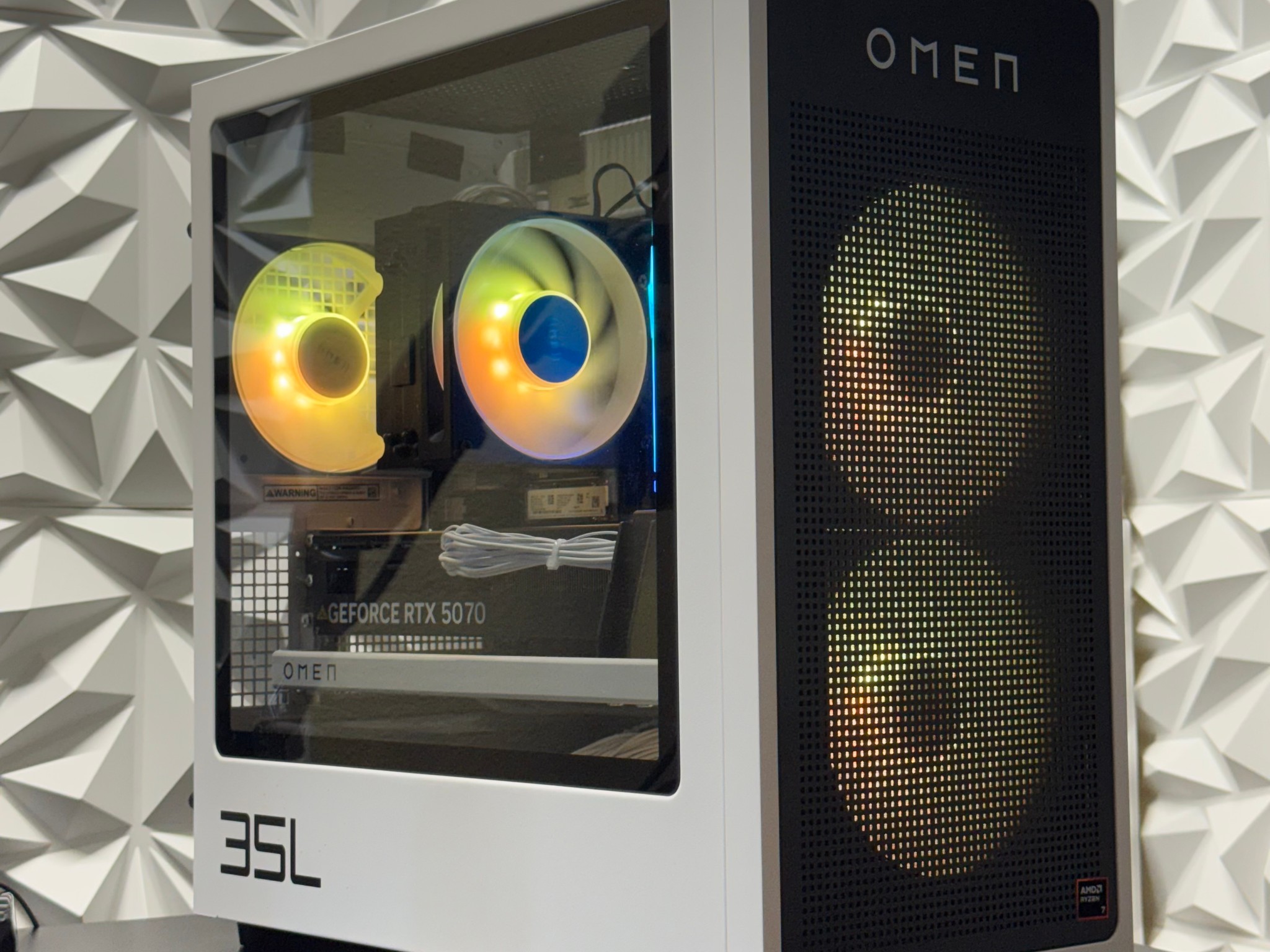 Rtx 5070 Pc / Ryzen 7 8700F / 16GB DDR5 Ram / 1TB m.2 Nvme ssd / gaming pc / desktop computer