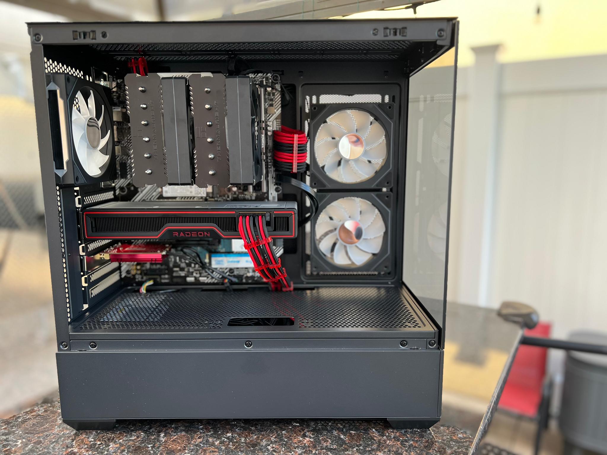 Team Red all AMD Ryzen 5 5600x/32 GB DDR4/RX 6700xt/1.25 TB SSD NVME/ARGB