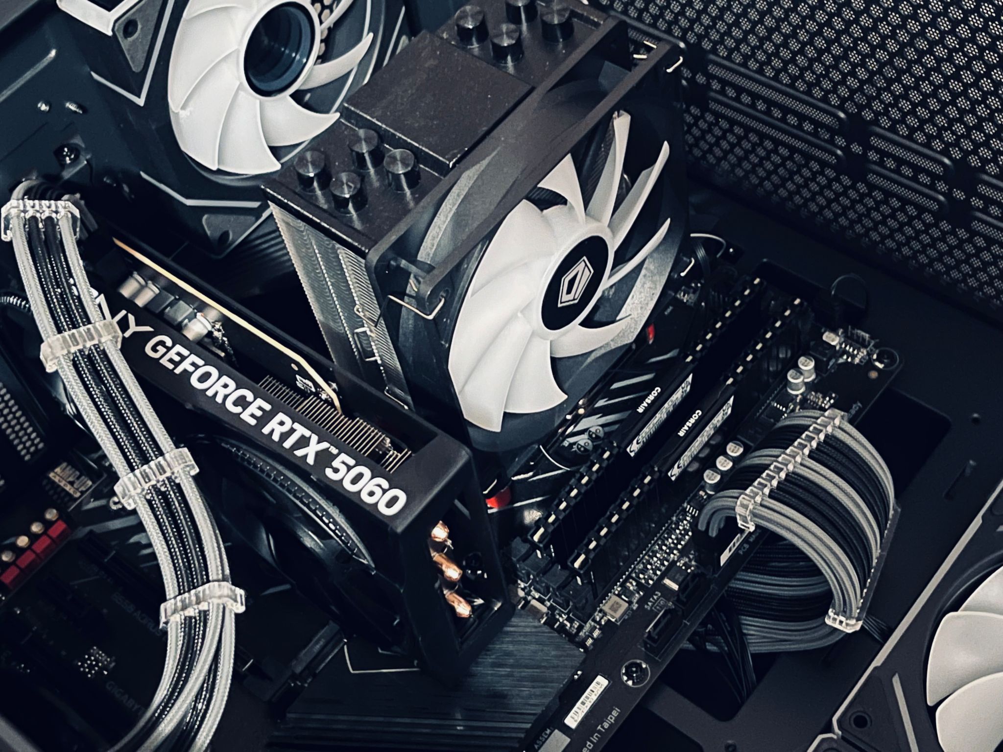 Pro Gaming PC |RTX 5060 // Ryzen 5600 // 32GB DDR4|