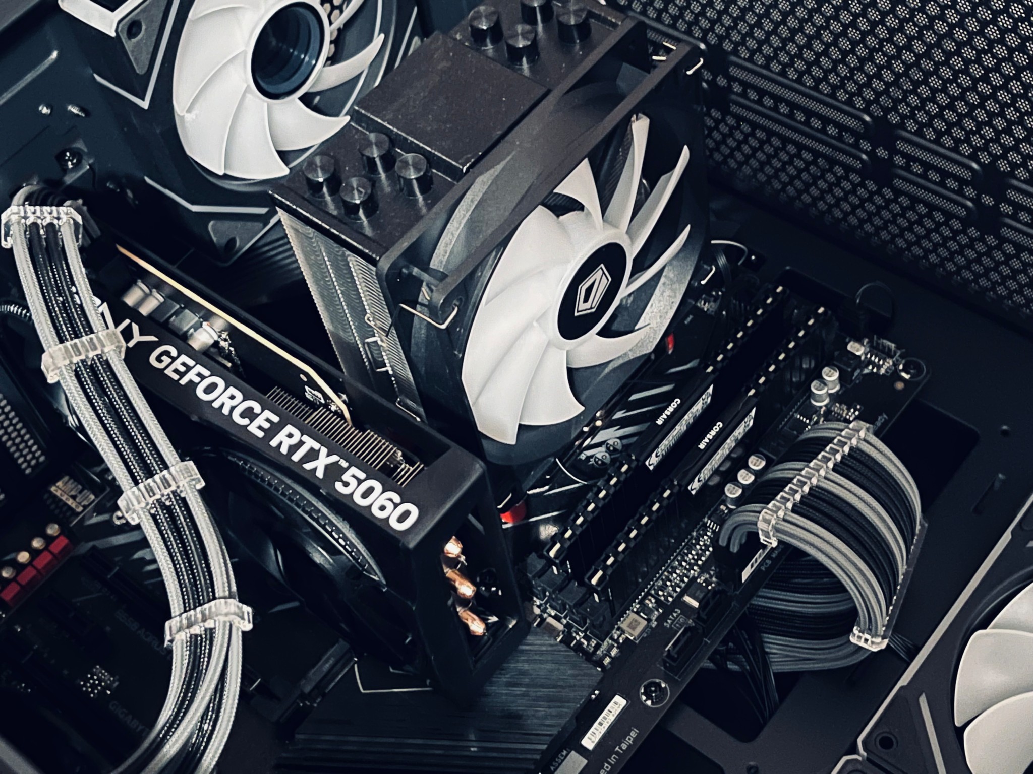 Pro Gaming PC |RTX 5060 // Ryzen 5600 // 32GB DDR4|