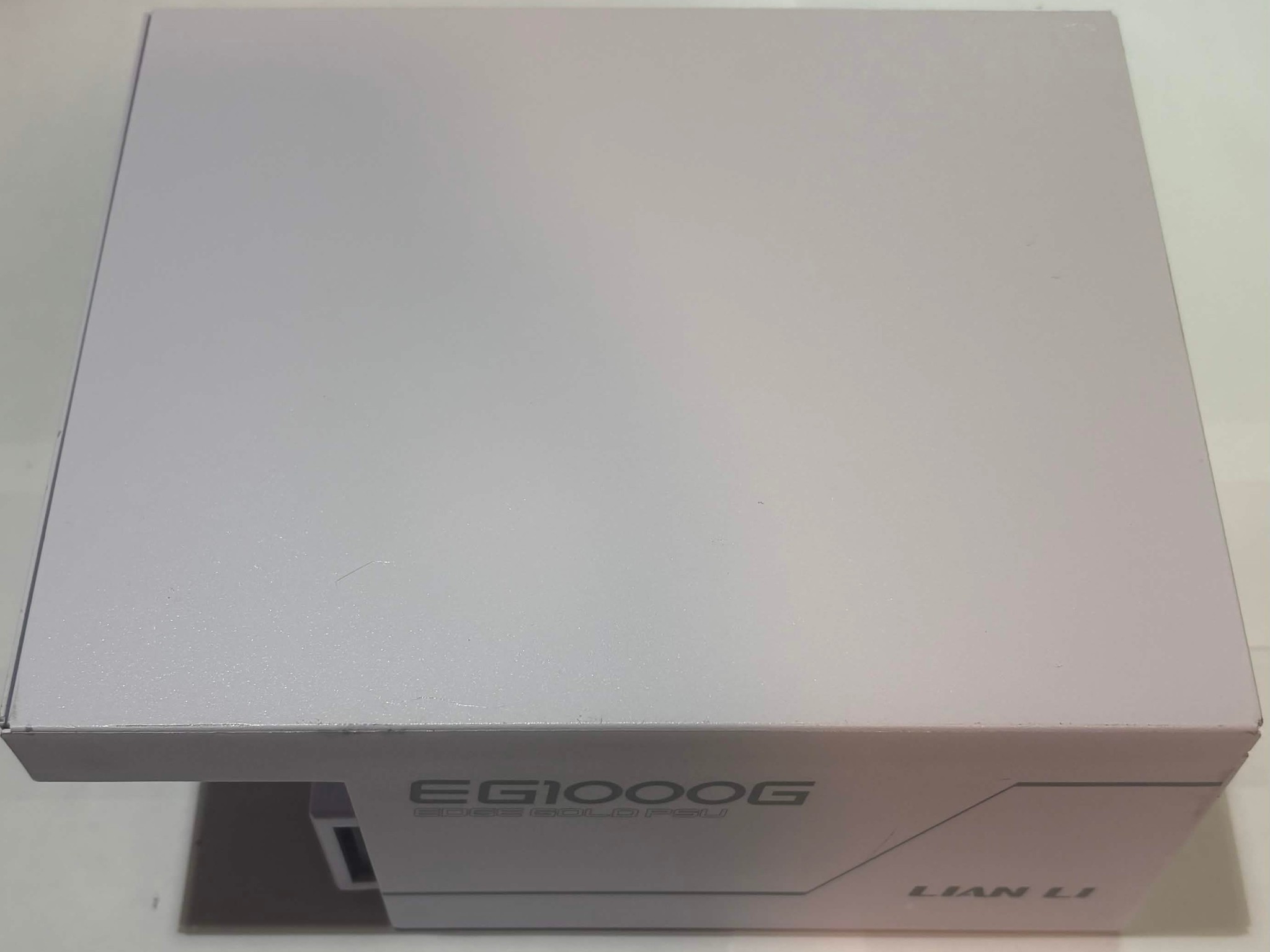 Lian Li EDGE EG1000G 1000W 80+ Gold Fully Modular PSU White