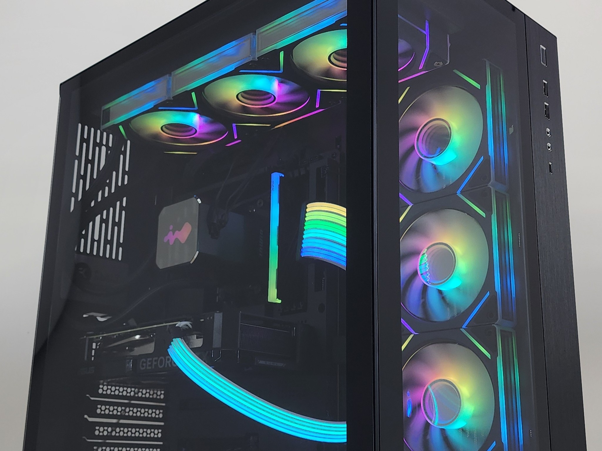 Gaming PC Ryzen 7 7800X3D 16GB RAM 1TB SSD RTX 4060 Ti 16GB Windows 11 Computer