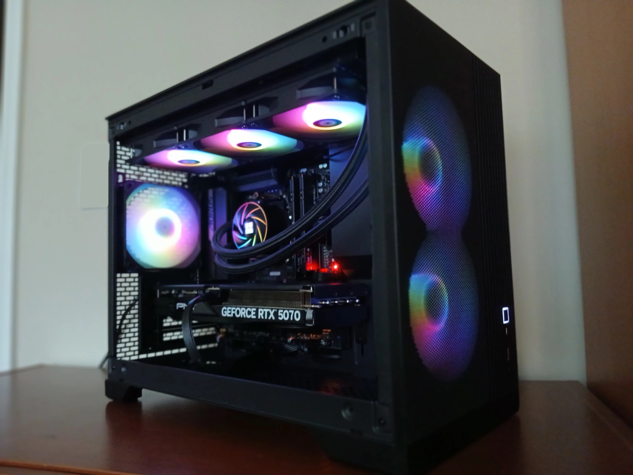 4K Gaming | RTX 5070 12GB | Ryzen 7 7700X | 32GB RAM | 2TB SSD