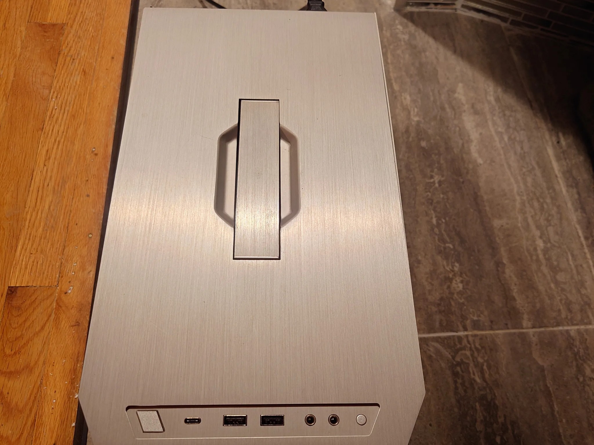 3060 12GB/ I7 8700/32GB RAM RGB/2TBnvme/WIFI ITX