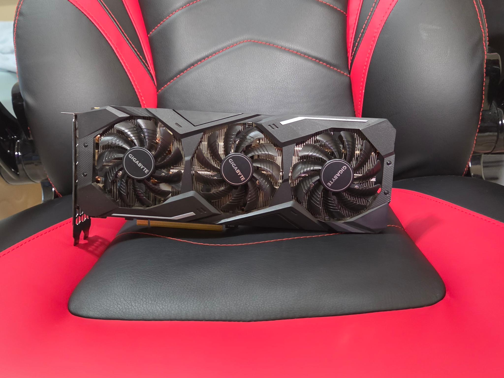 NVIDIA GeForce RTX 2070 SUPER - Image 1