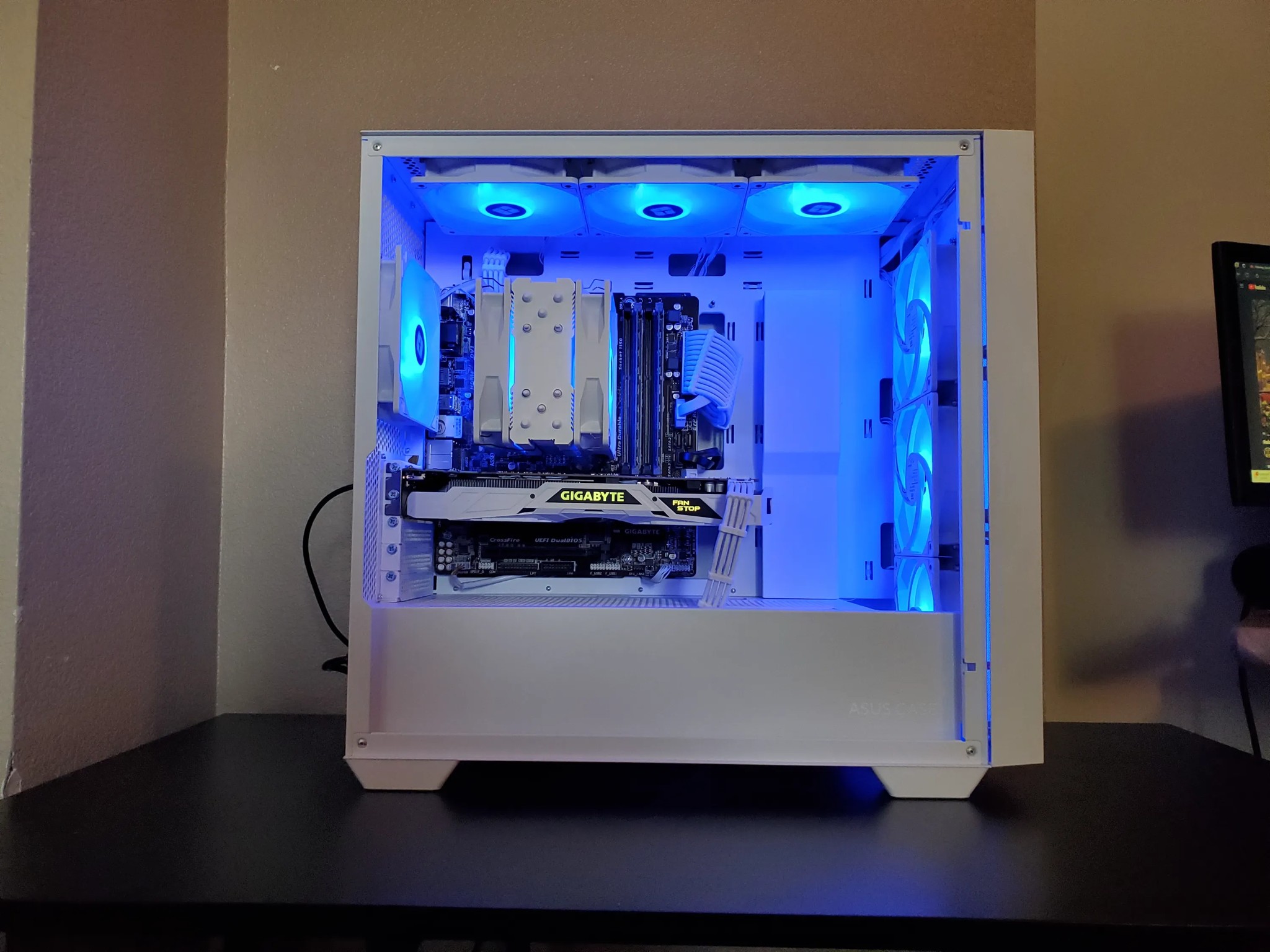 Gaming PC | i7 4770K | GTX 1070 8GB | 500GB SSD | WiFI