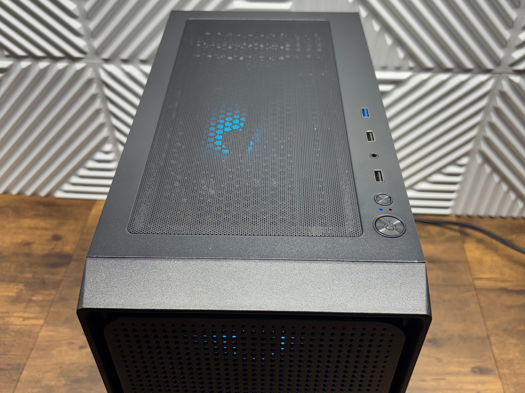 Intel i5-9600K + RX 570 8GB Gaming PC | 16GB RAM | RGB | 740GB Storage SSD + HDD