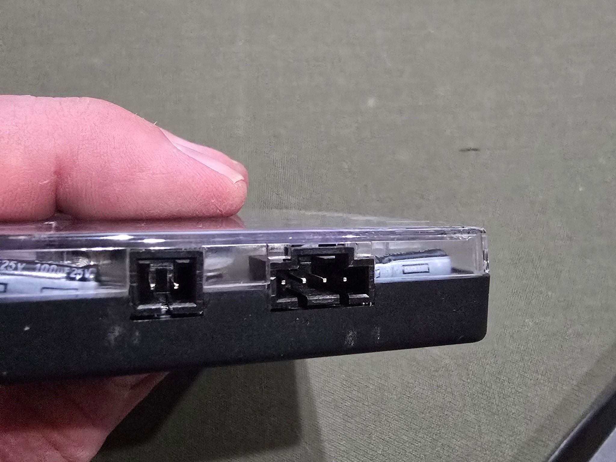 Cooler Master MasterFan 6 PWM 6 ARGB Hub * USED *