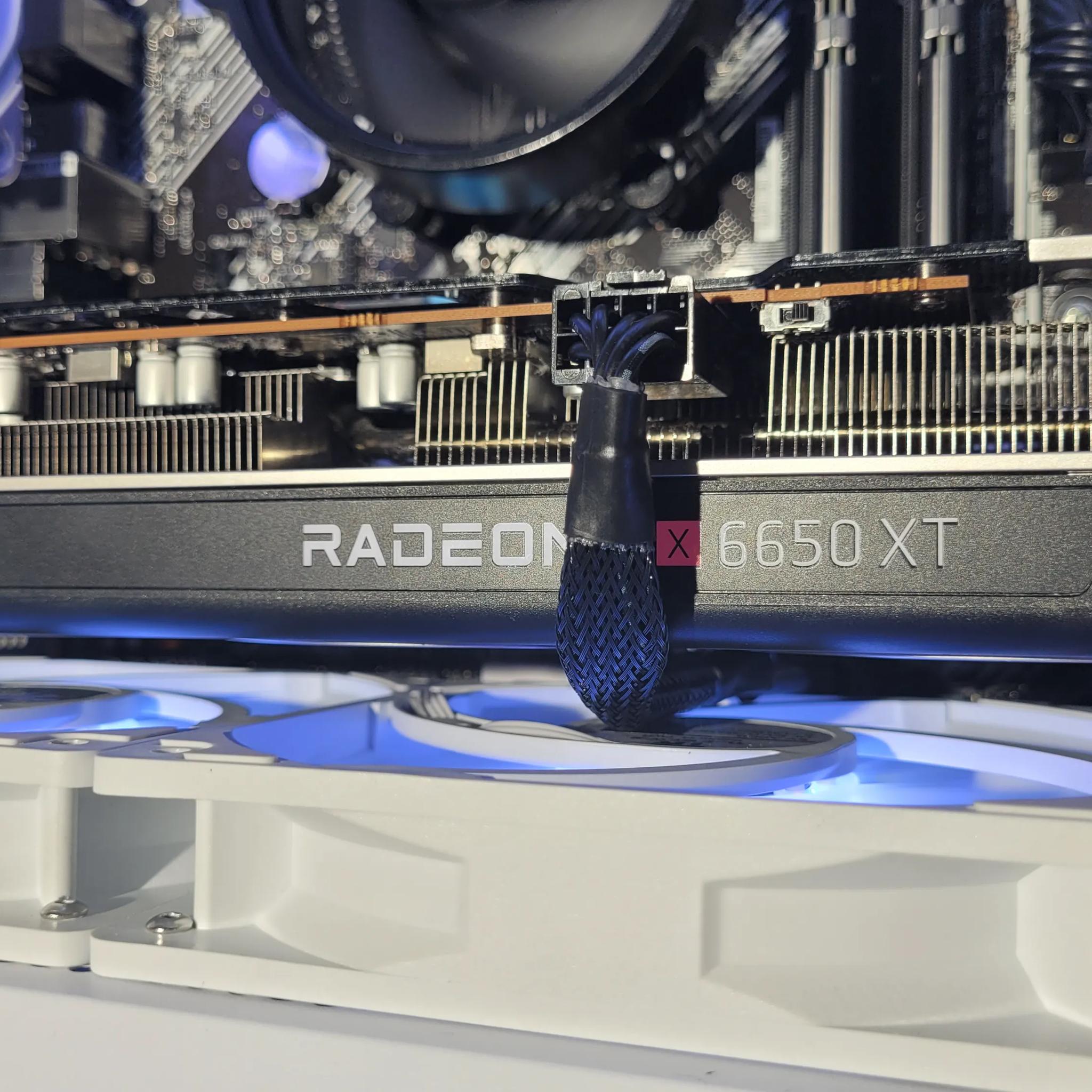 ⚪🕊️Best Value Gaming PC | RGB Gaming PC | Ryzen 5 5600x | RX 6650 XT | White Hawk |