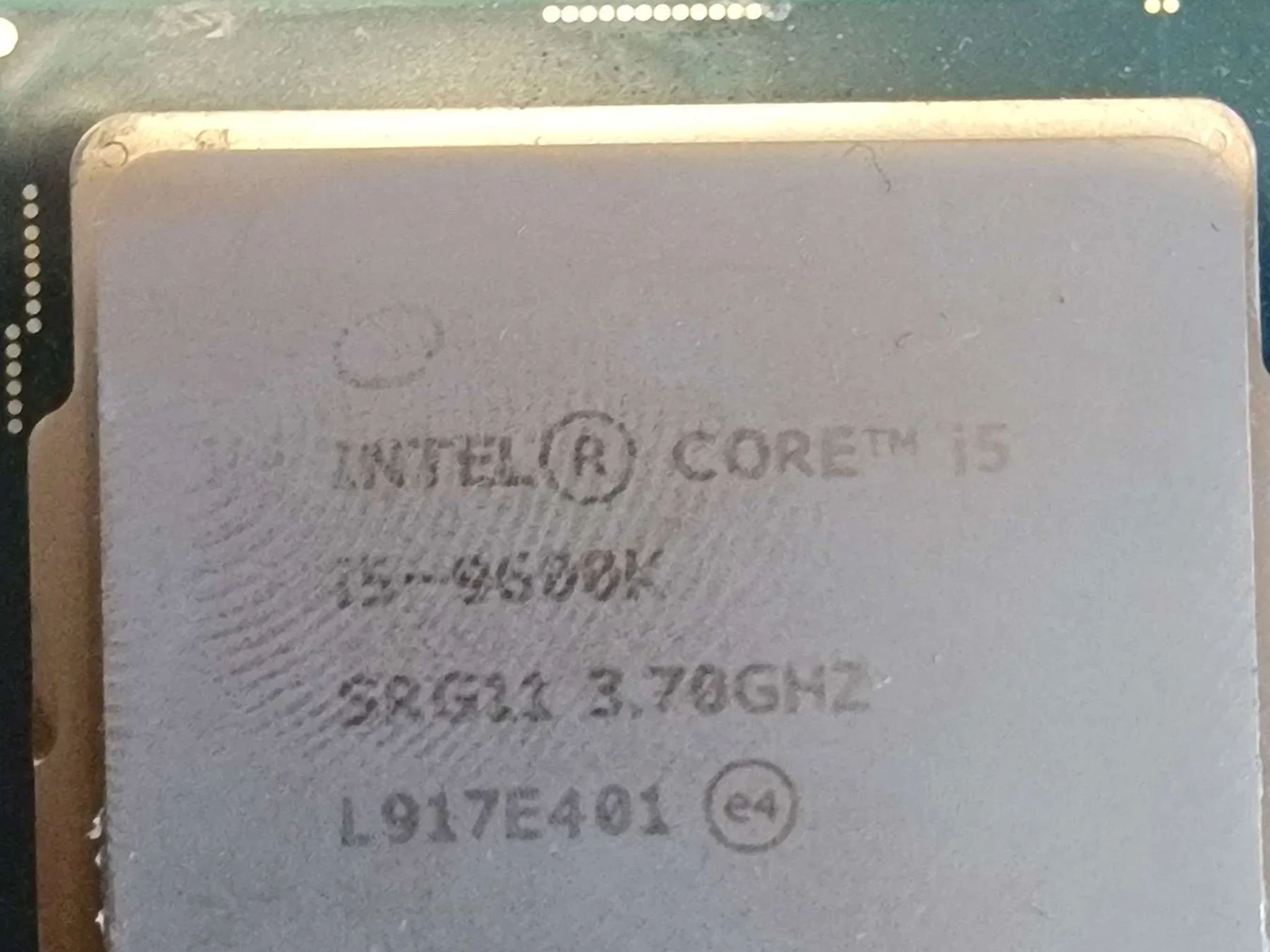 Intel i5-9600k