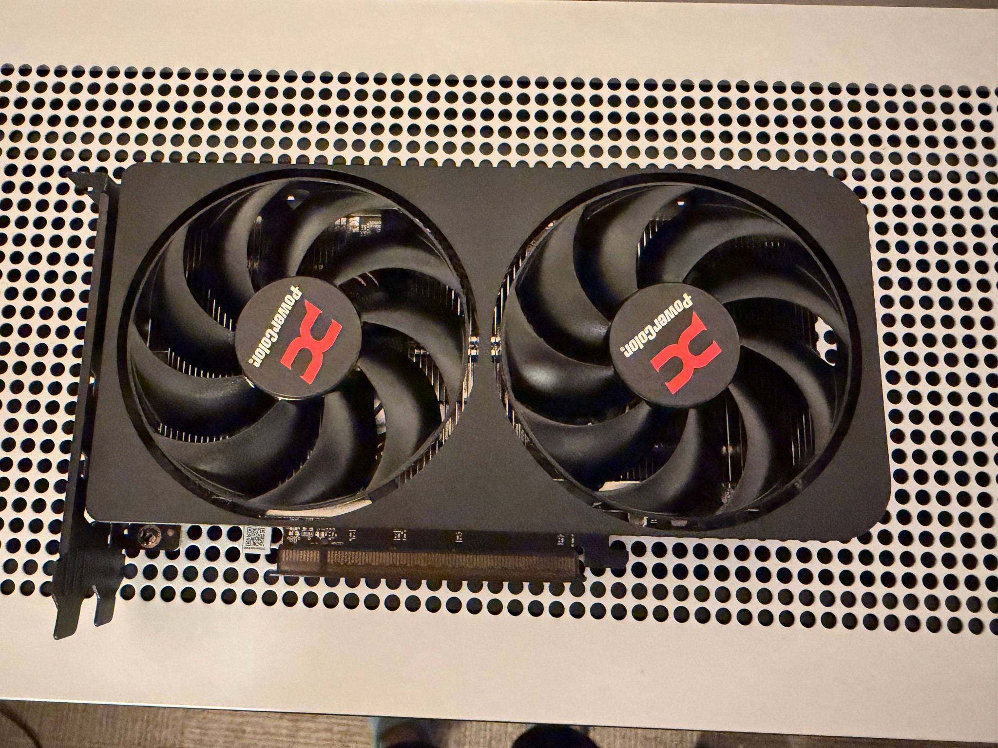 AMD Radeon Power Color 9060XT 16GB