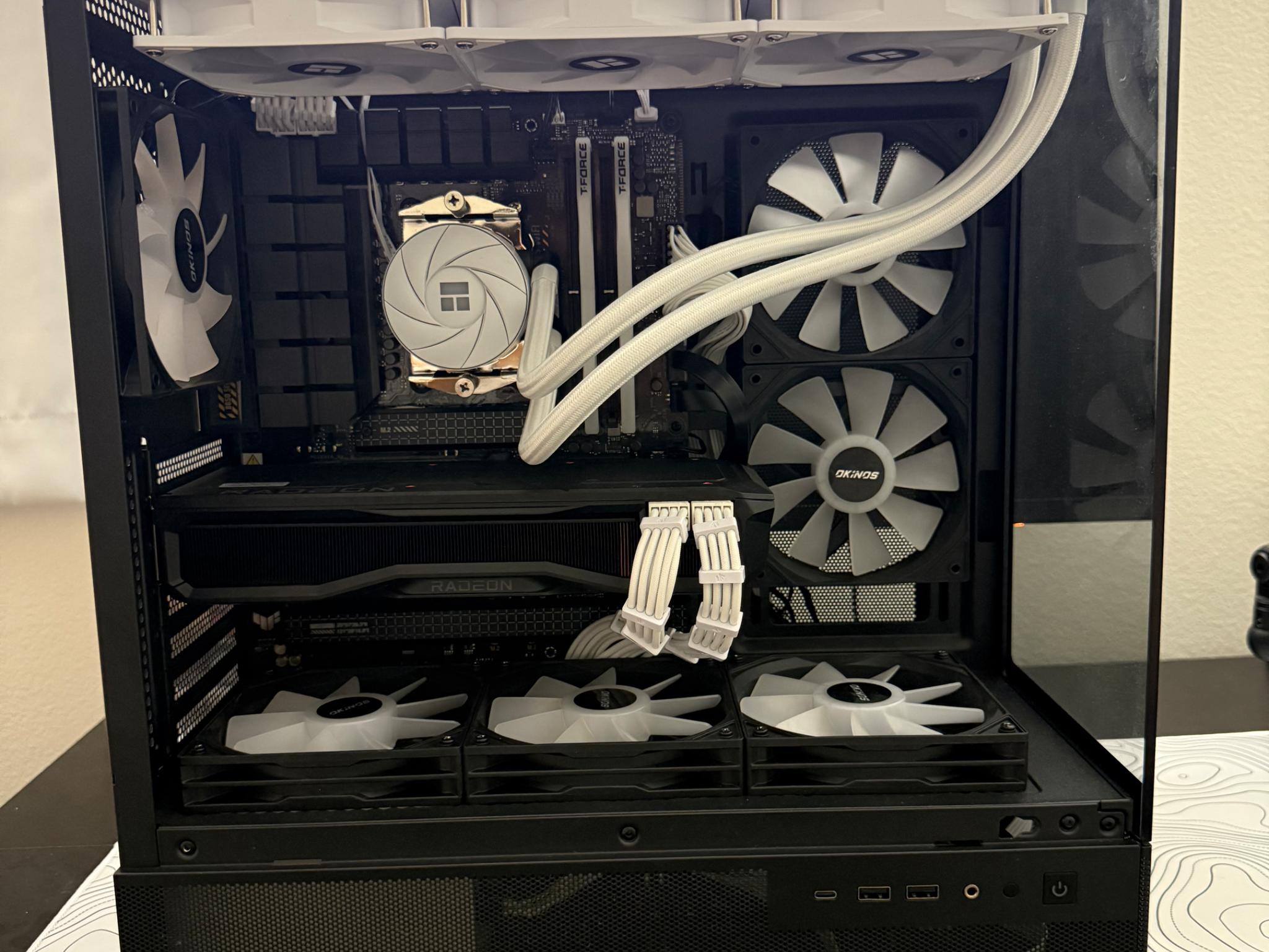 Ryzen 7 7700X / RX 7900 XT / 32GB DDR5 / 1TB SSD