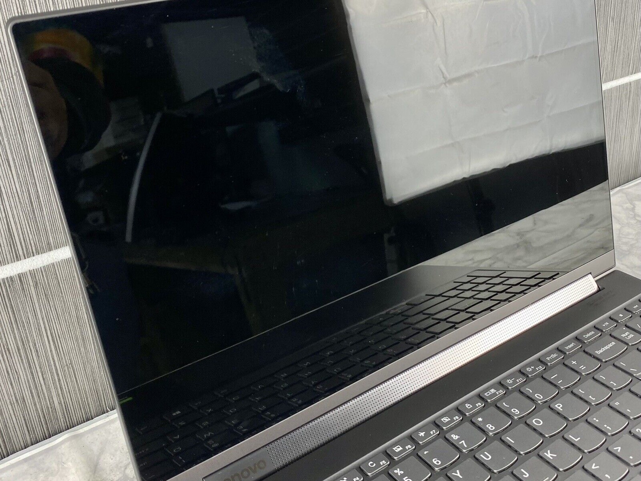 Lenovo Yoga 9 C940-15IRH 15.6” Core i7 Nvidia GTX 1650 Touchscreen Gaming Laptop