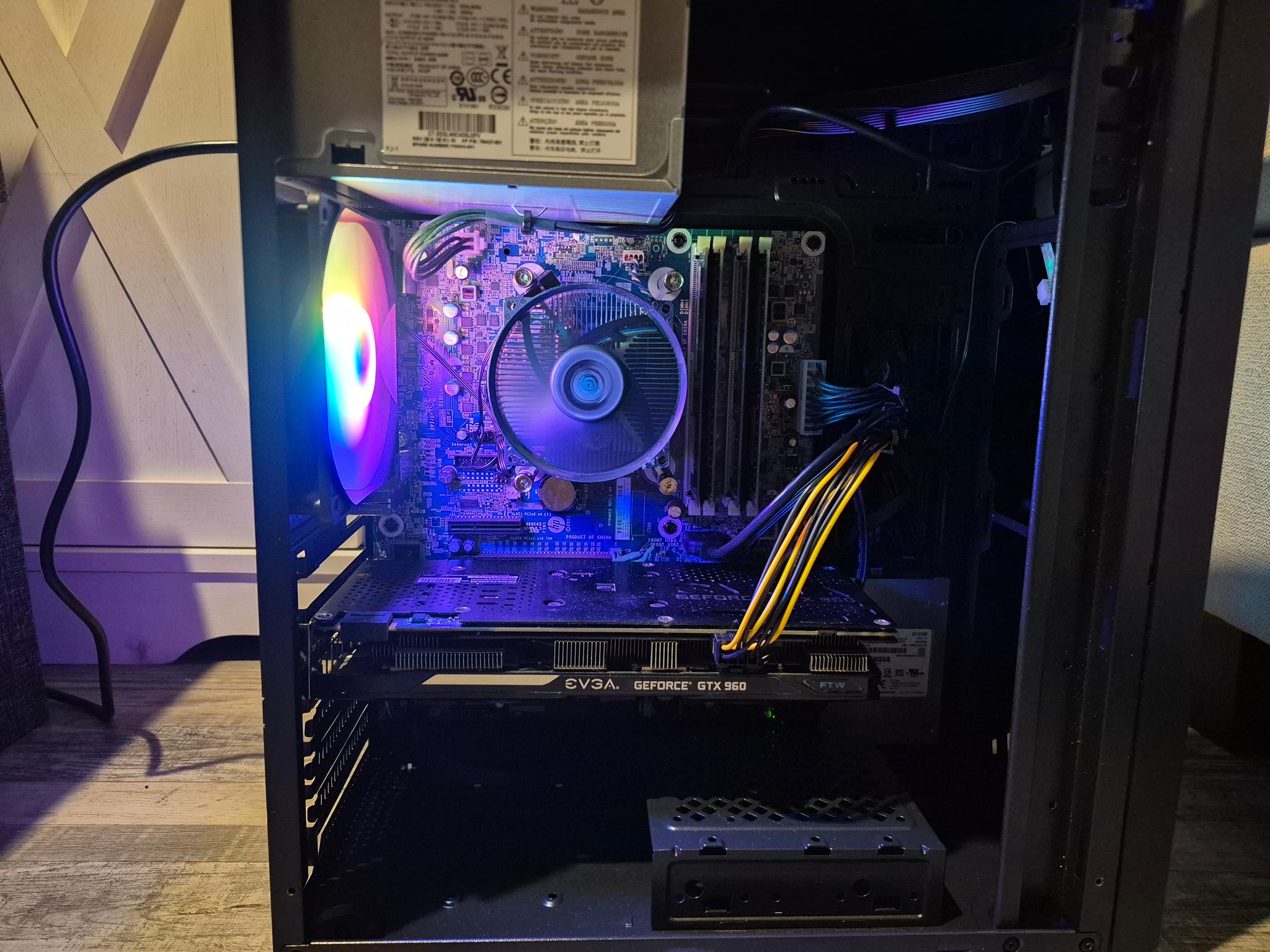 80 FPS Fortnite | i5-4570, 16GB RAM, GTX 960 4GB, 512GB SSD, Win10