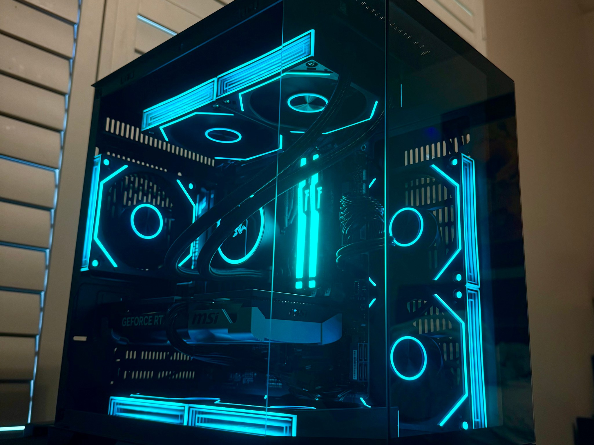 E-Sports Ready Gaming PC — RTX 5060 Ti | Ryzen 5 9600X | 32GB DDR5 | 1TB Gen4 NVMe