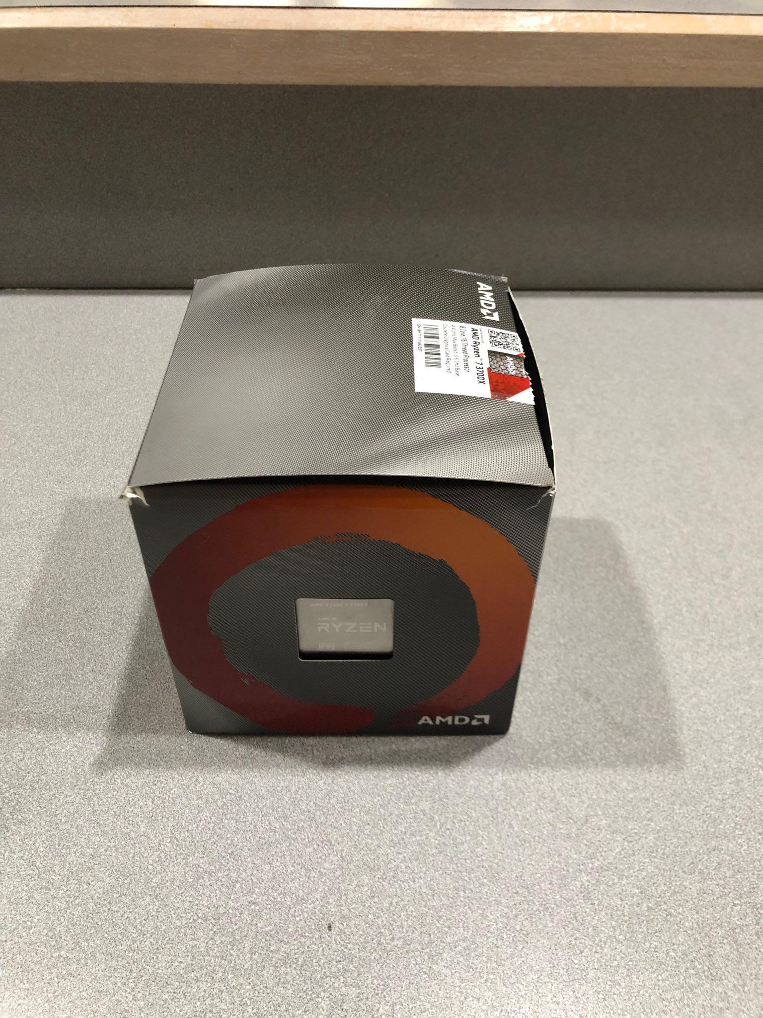AMD Ryzen 7 3700X