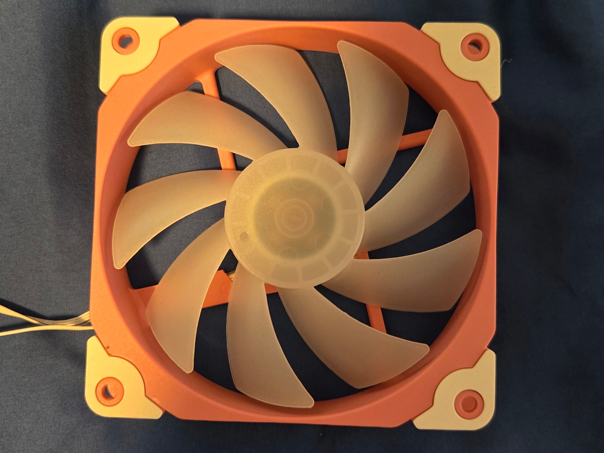 Vetroo Pink ARGB PWM Fans (3)