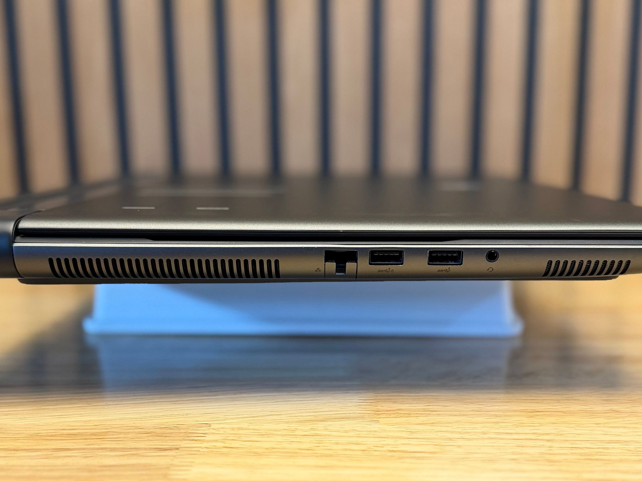 Alienware m18 R1 AMD Gaming Laptop – Ryzen 7 7745HX / RTX 4060 / 32GB RAM / 1TB NVMe
