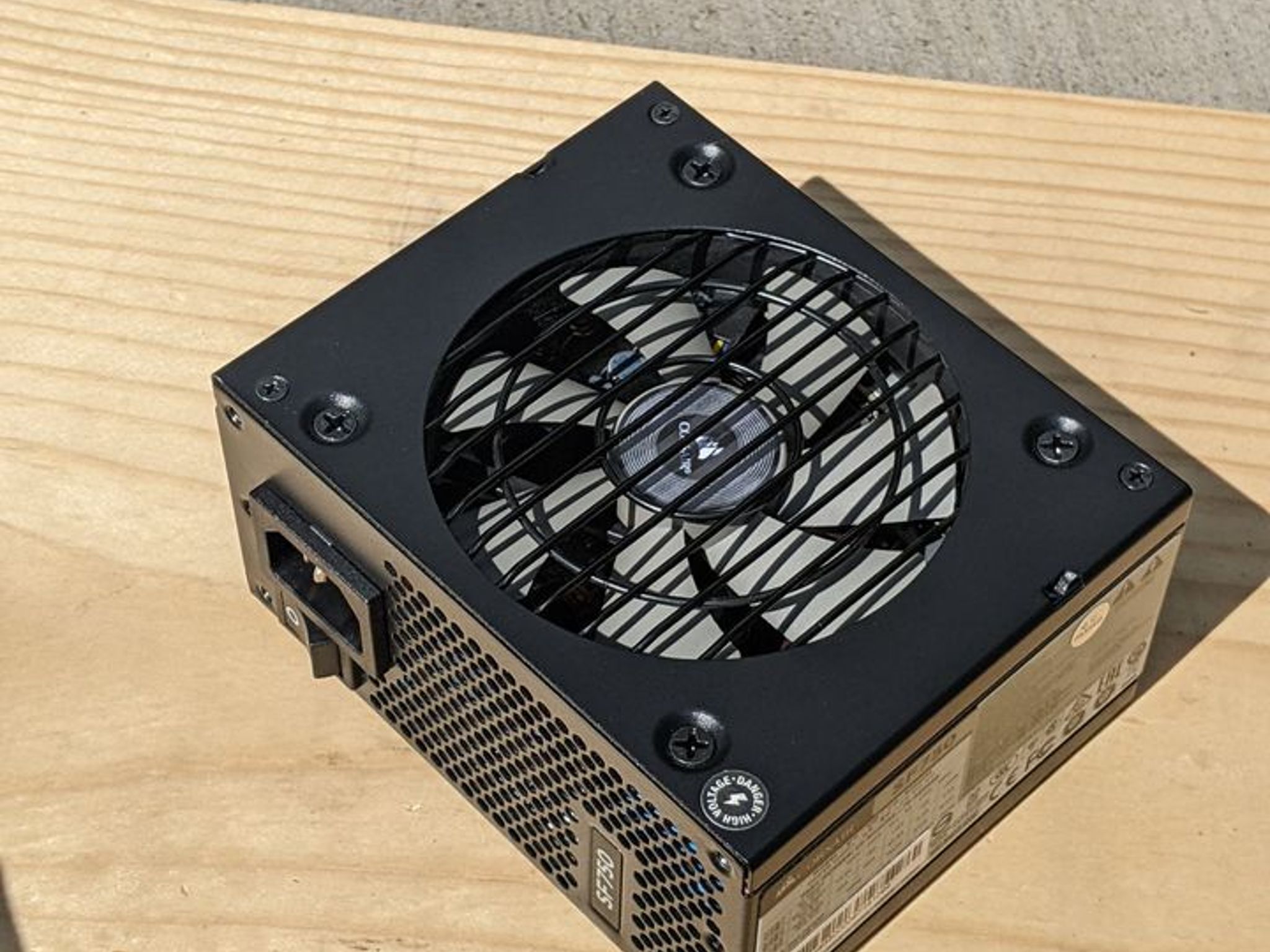 SFX Corsair SF750 Platinum Power Supply