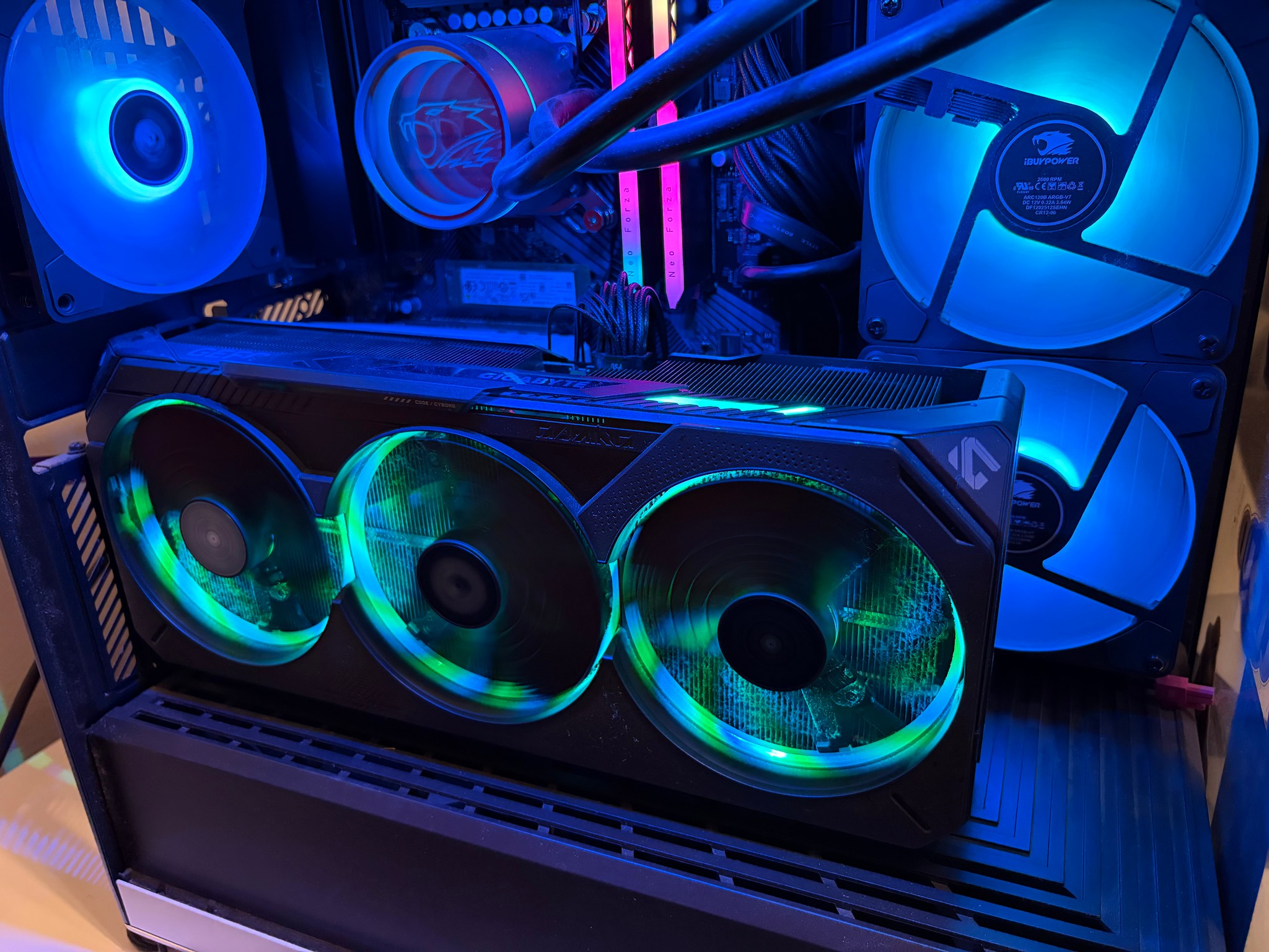 GIGABYTE GeForce RTX 5090 GAMING OC 32G
