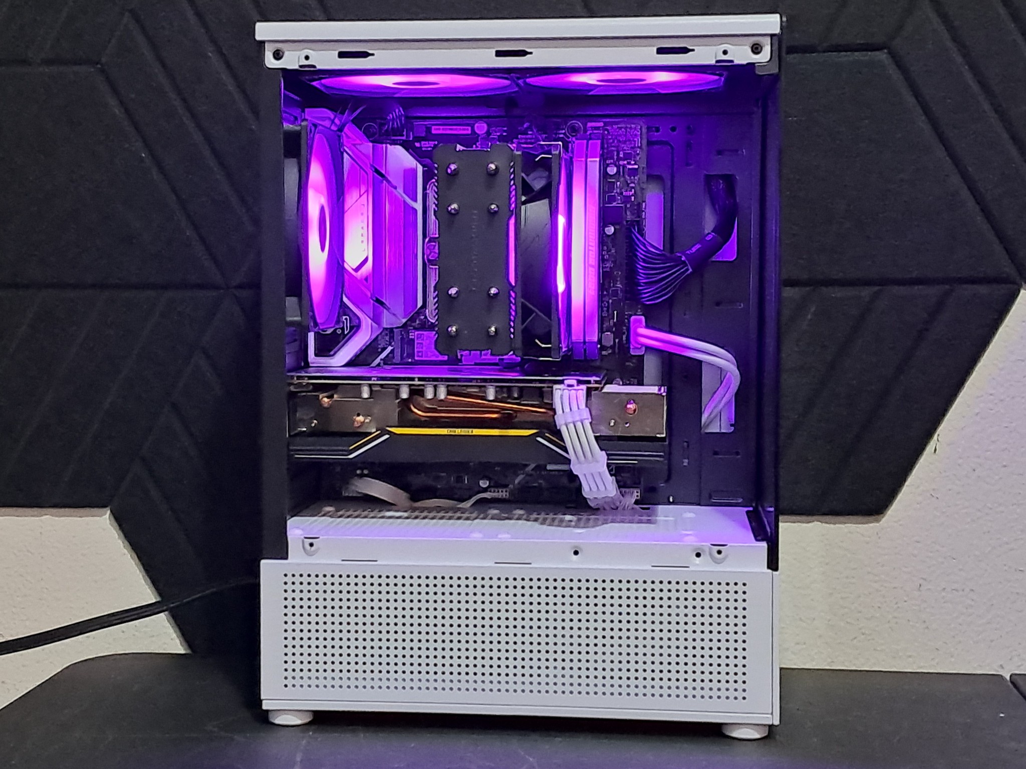 Custom Compact Gaming PC | 12th Gen Intel i3 | RX 5600 XT | 1.25TB SSD | 16GB Corsair DDR4 | WiFi
