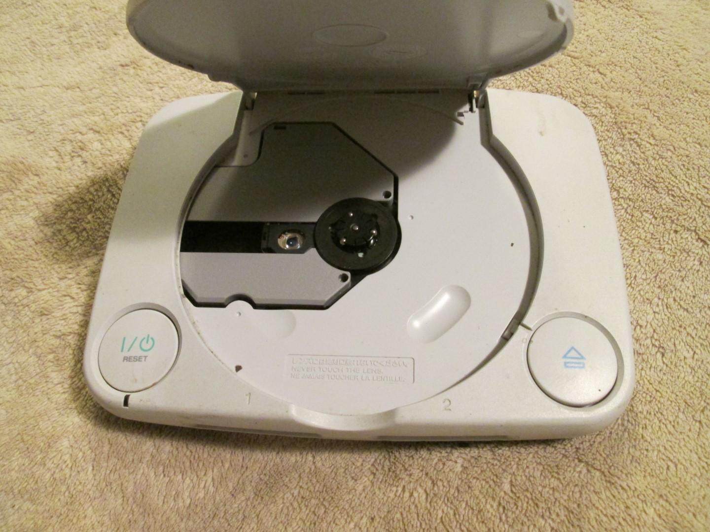 Playstation 1 Ps One Slim With 2 Controllers