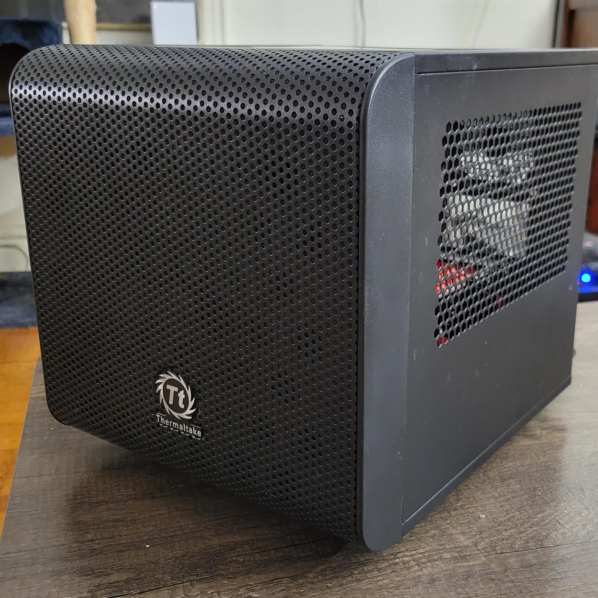 ThermalTake Mini-ITX Core V1 SPCC Case in black READ DESCRIPTION includes 200mm fan CA-1B8-00S1WN-00