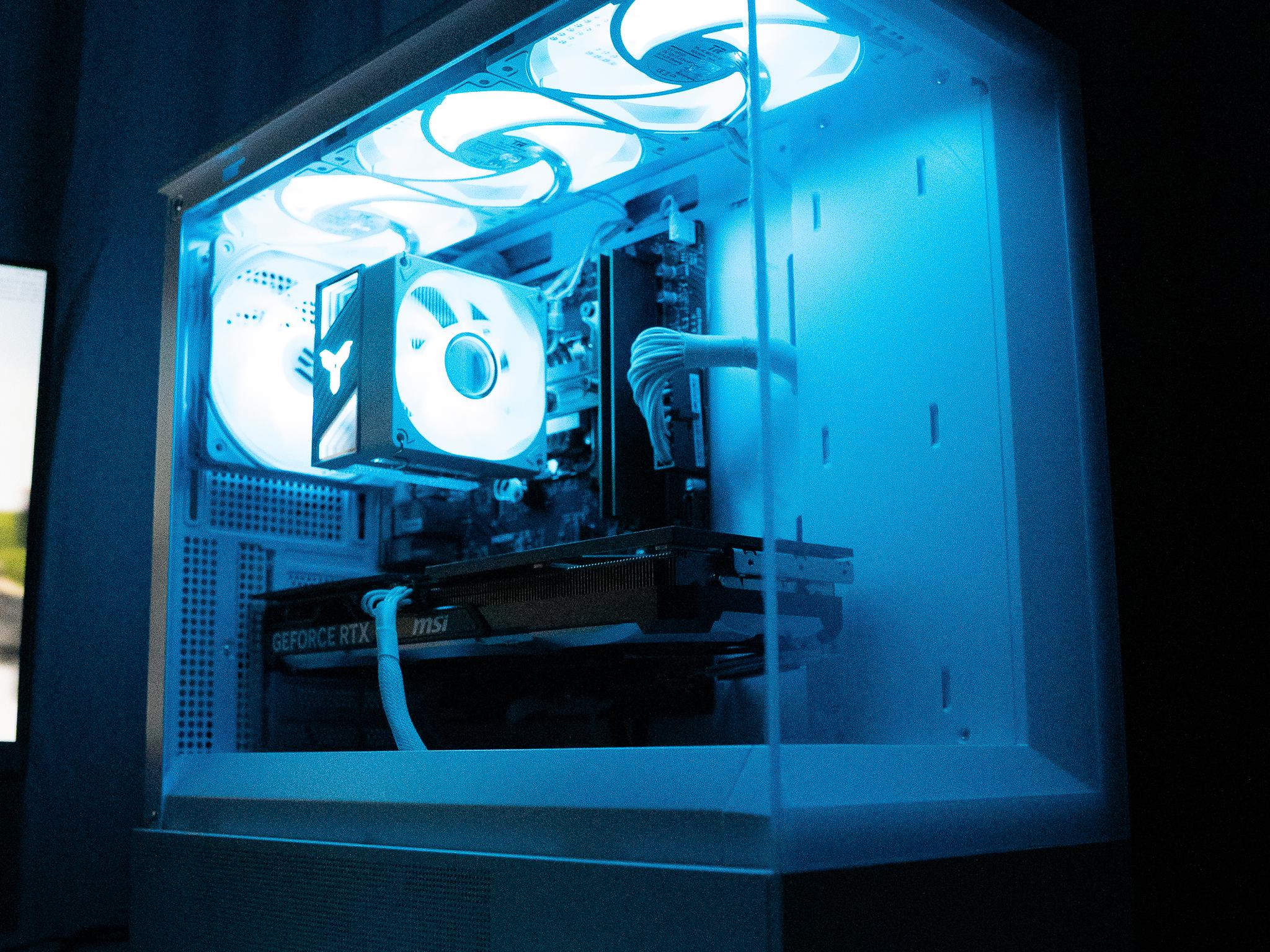 🌨🌨 | MSI RTX 4060Ti | RYZEN 5 7500F | 32GB DDR5 RAM | 1TB | Arctic Snow