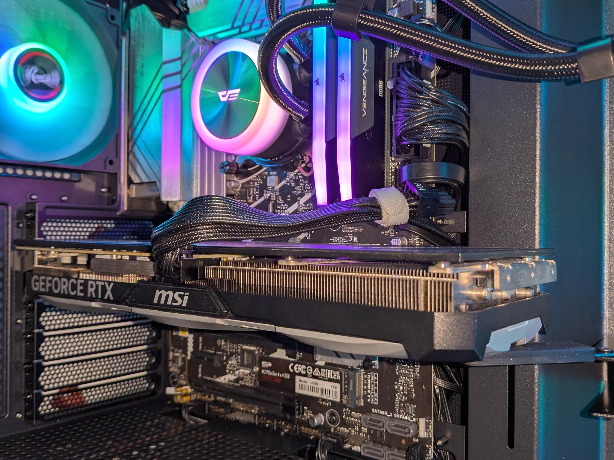 14600K | RTX 4070 12GB | 32GB | 1TB | 650W