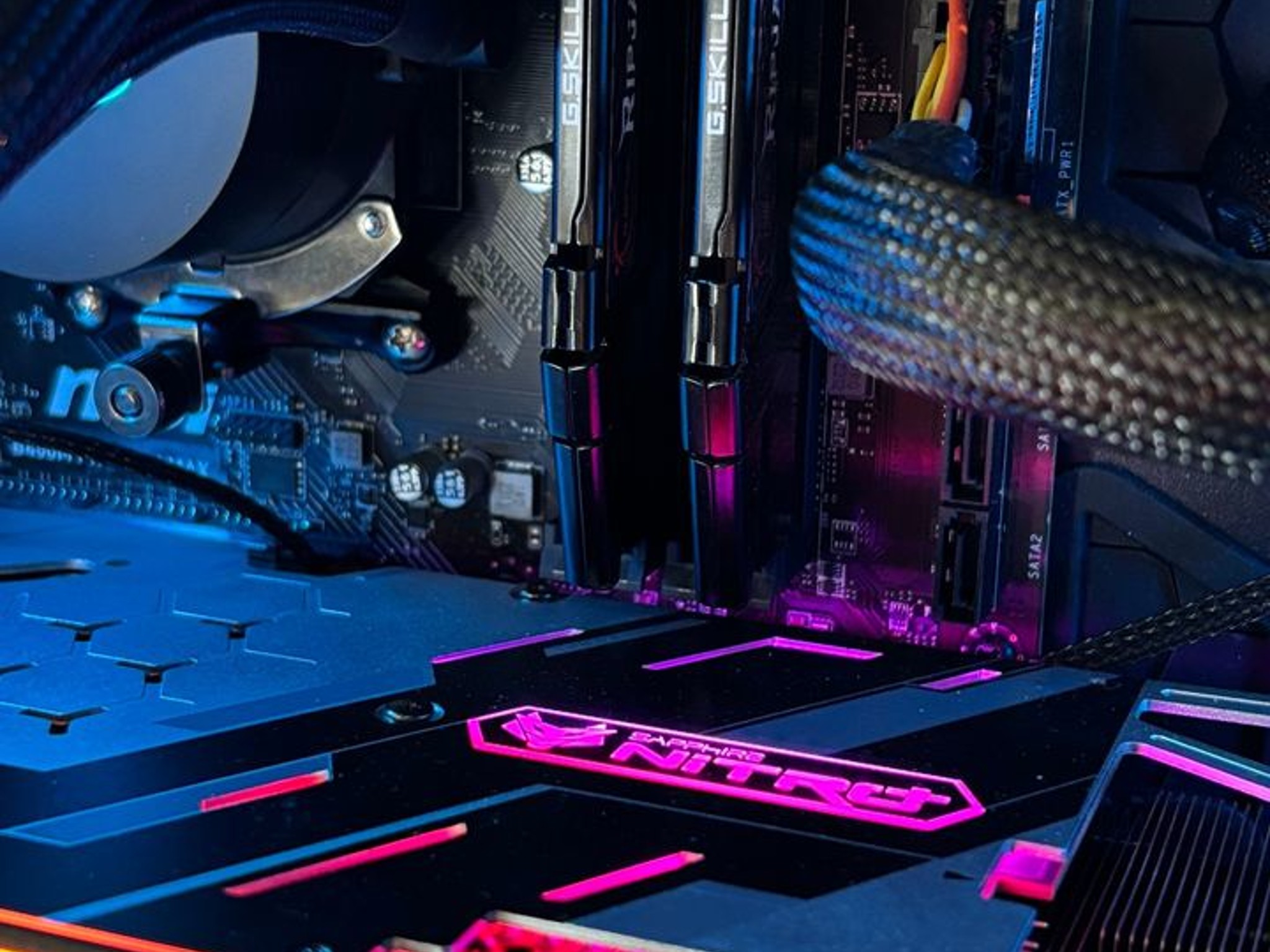 Micro Killer Custom Gaming PC - Ryzen 7 1800X / Radeon RX 5700XT