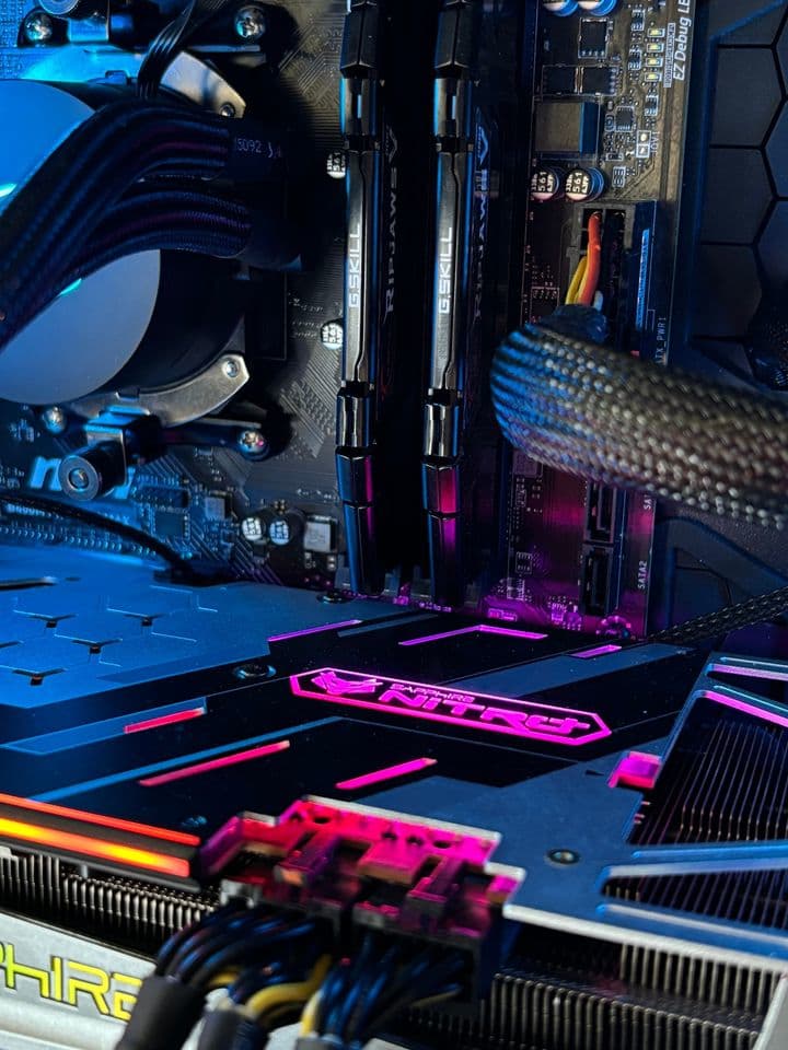 Micro Killer Custom Gaming PC - Ryzen 7 1800X / Radeon RX 5700XT