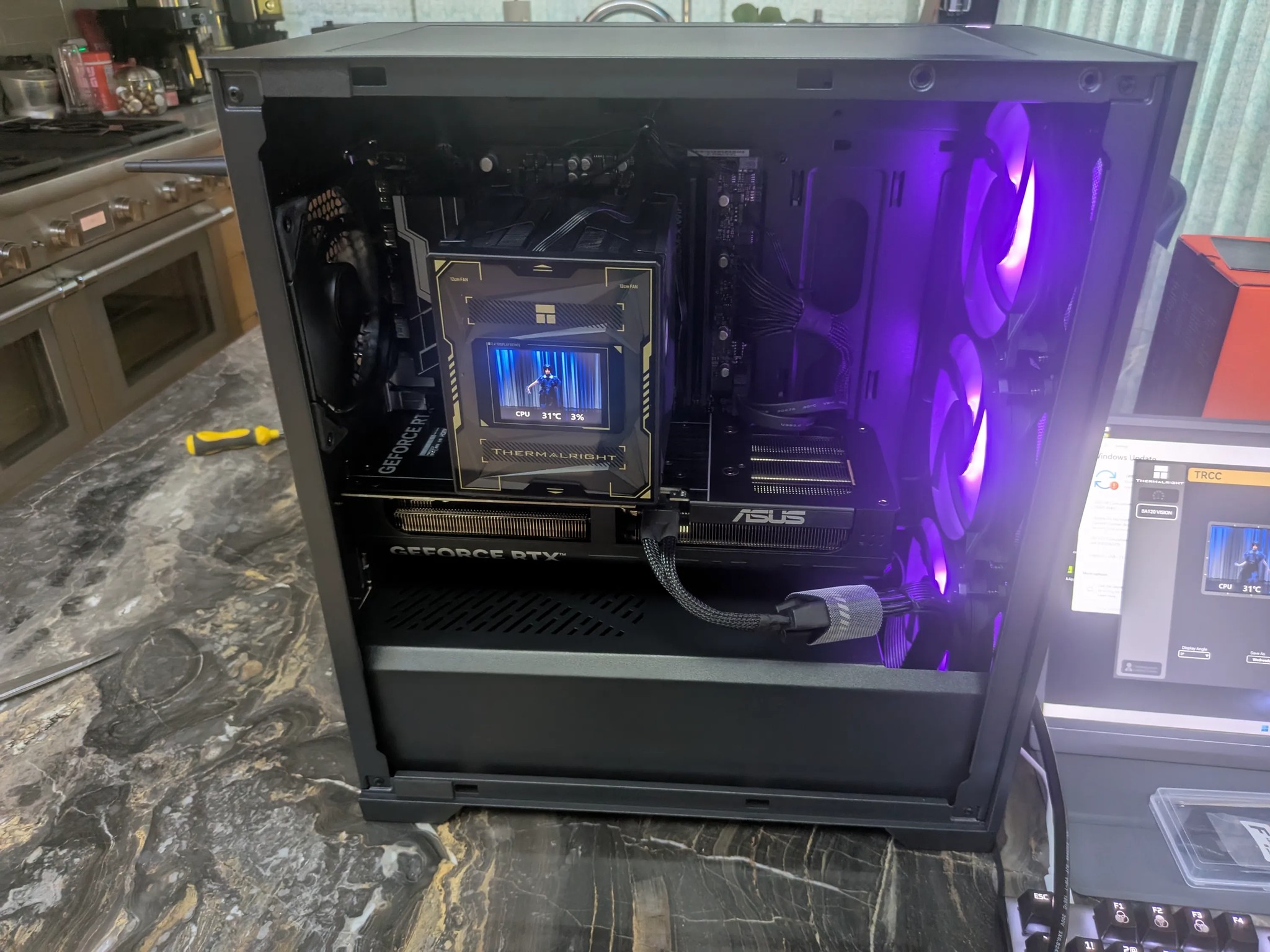 The Nightshade - RTX 5070, Ryzen 7 8700F, 32 GB DDR5, 2 TB Gen 4 NVME, RGB, LCD Display